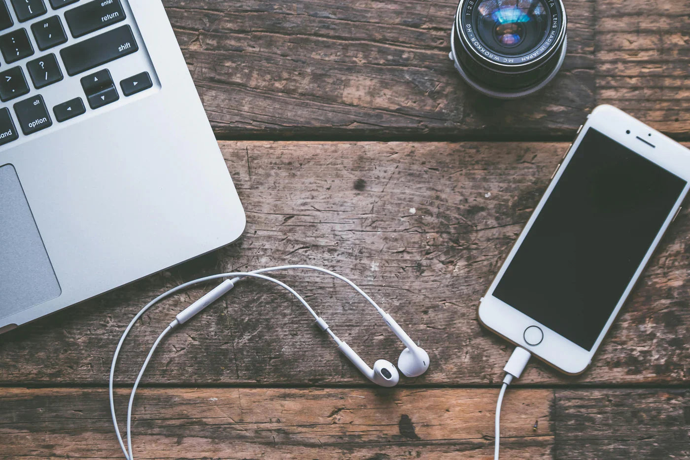 Phones & Telecommunications