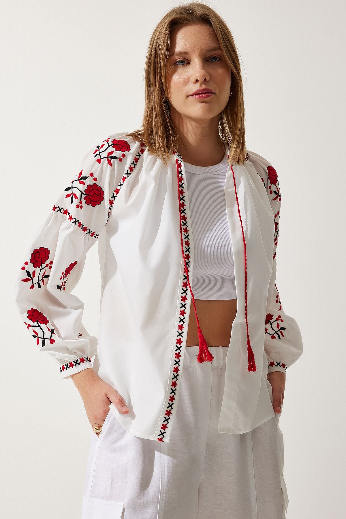Women's White Embroidery Balloon Sleeve Poplin Blouse ES00158