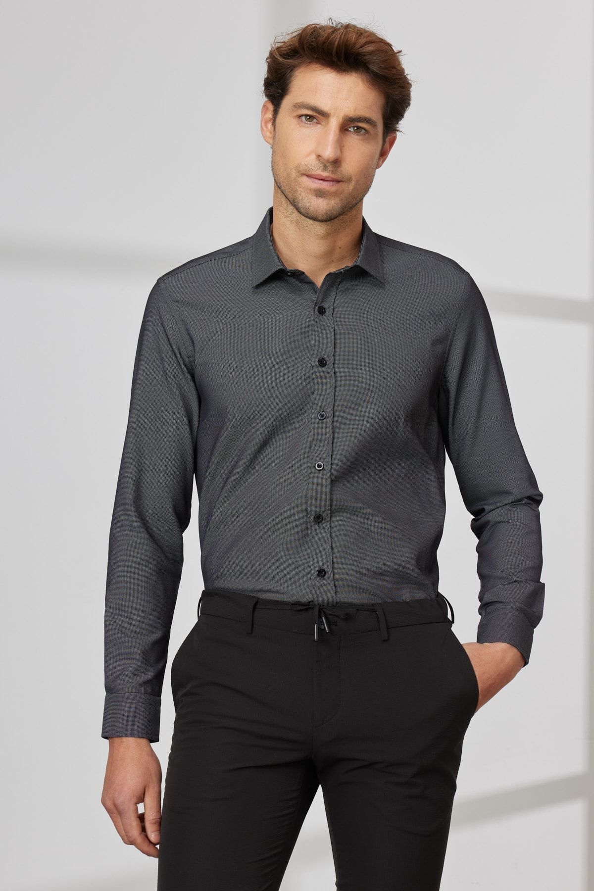 Men's black slim fit narrow cut classic collar cotton Amestyle shirt