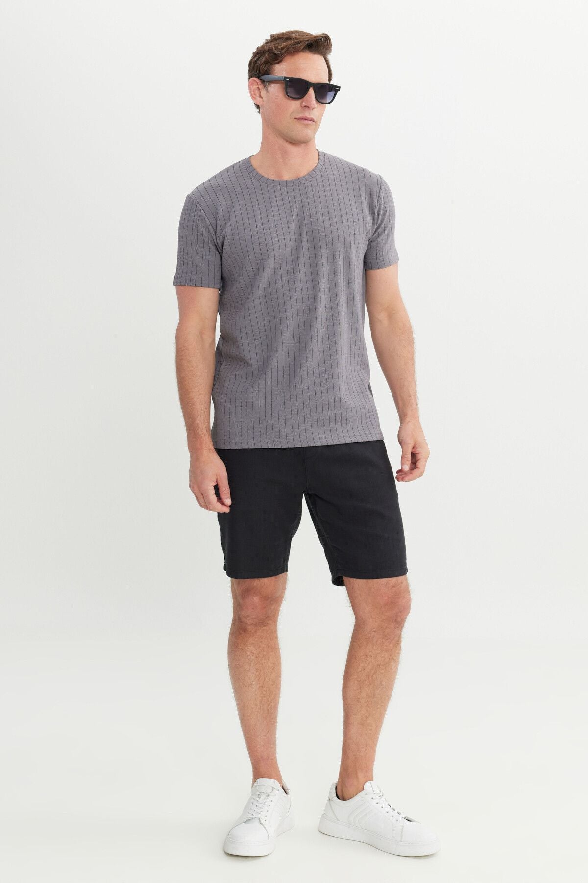 Men's gray slim fit narrow cut bicycle collar flexible t -shirt