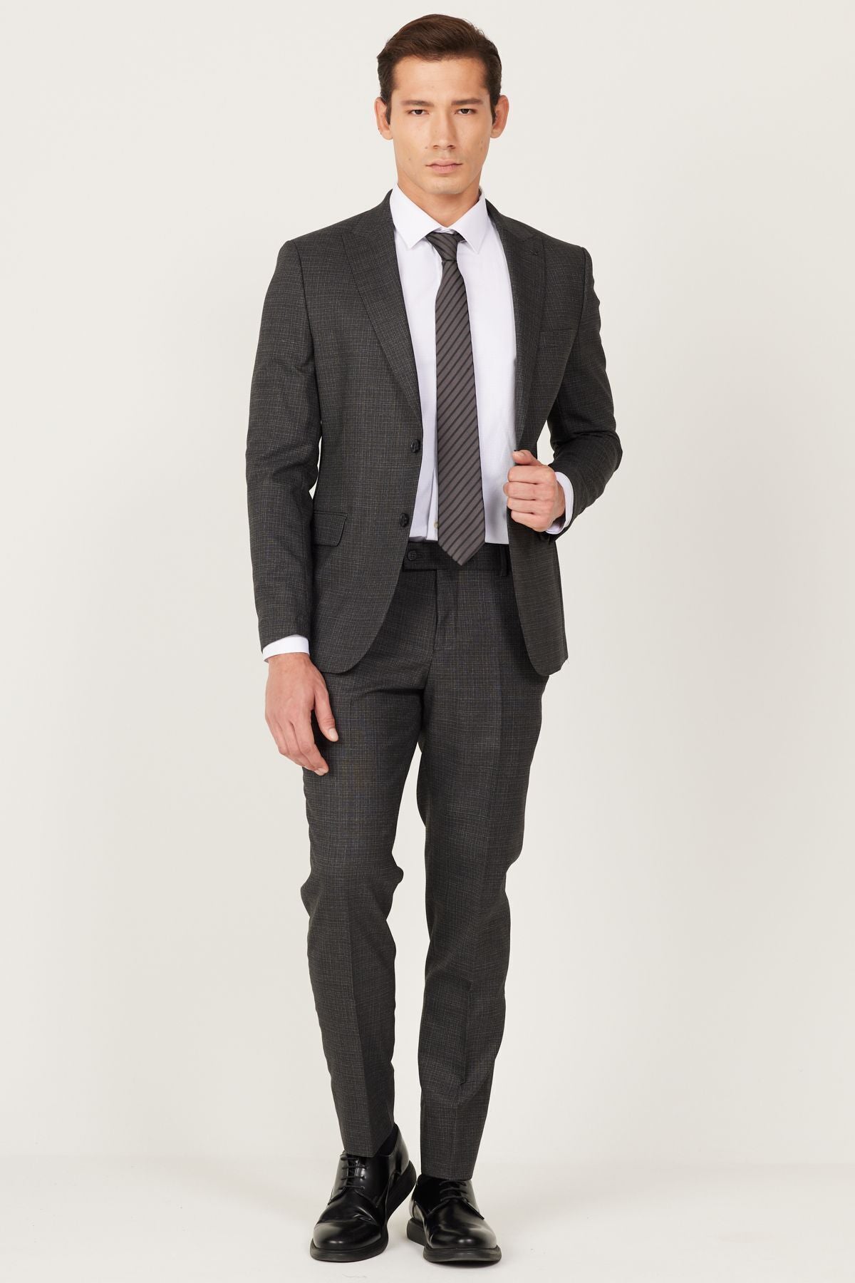 Men's anthracite woolen extra slim fit narrow cut -off swallow collar patterned suit