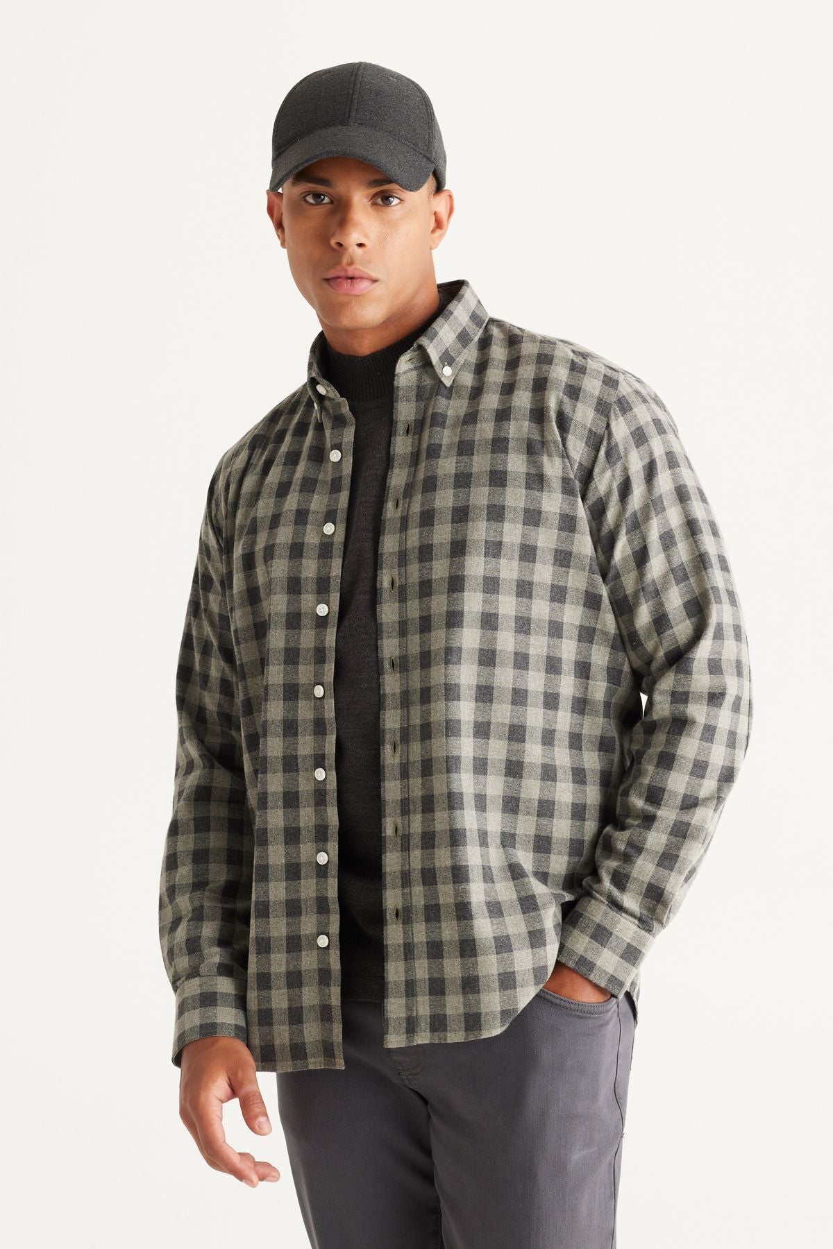Men's anthracite-green comfort fit comfortable cut buttoned collar checkered shirt