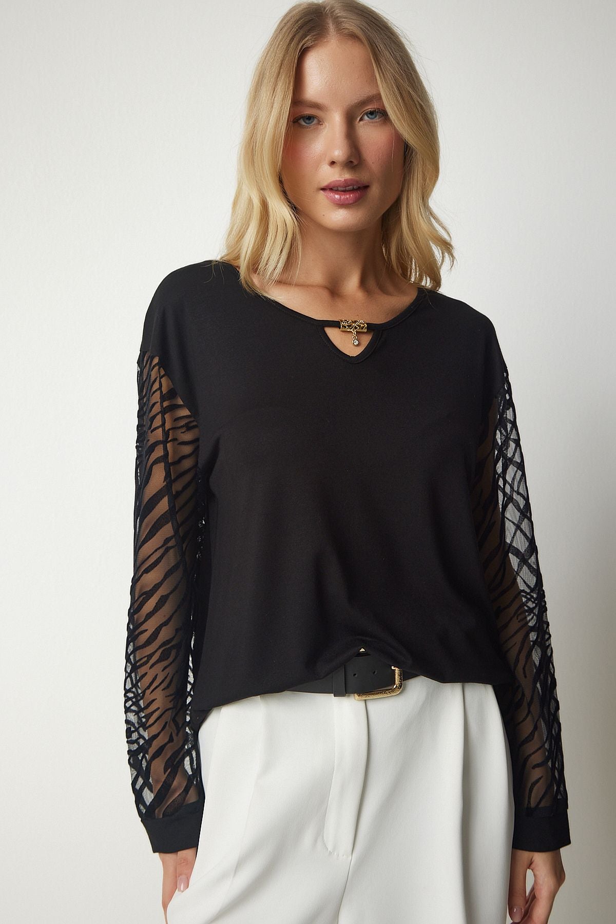 Female black transparent sleeve detailed stylish knitted blouse to00091