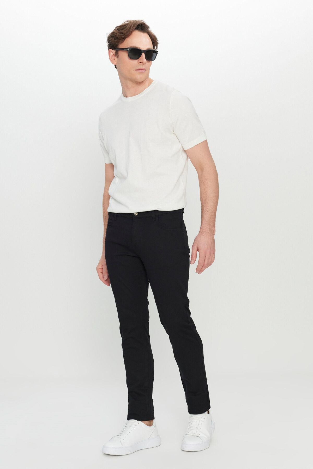 Men's black cotton slim fit narrow cut 5 pocket flexible casual pants