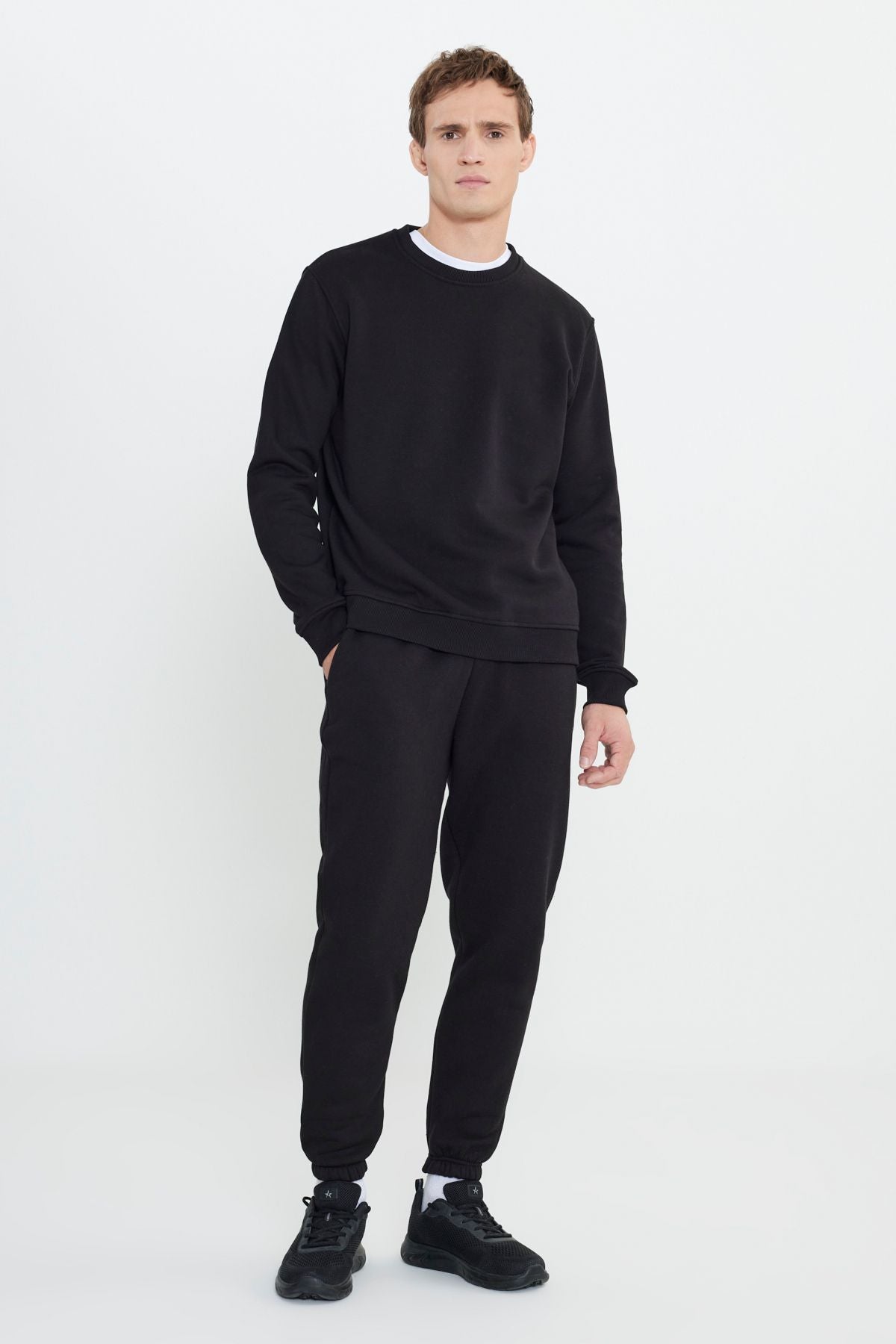 Men's black hot cotton 3 threaded tracksuit team with standard fit pocket with lower 2