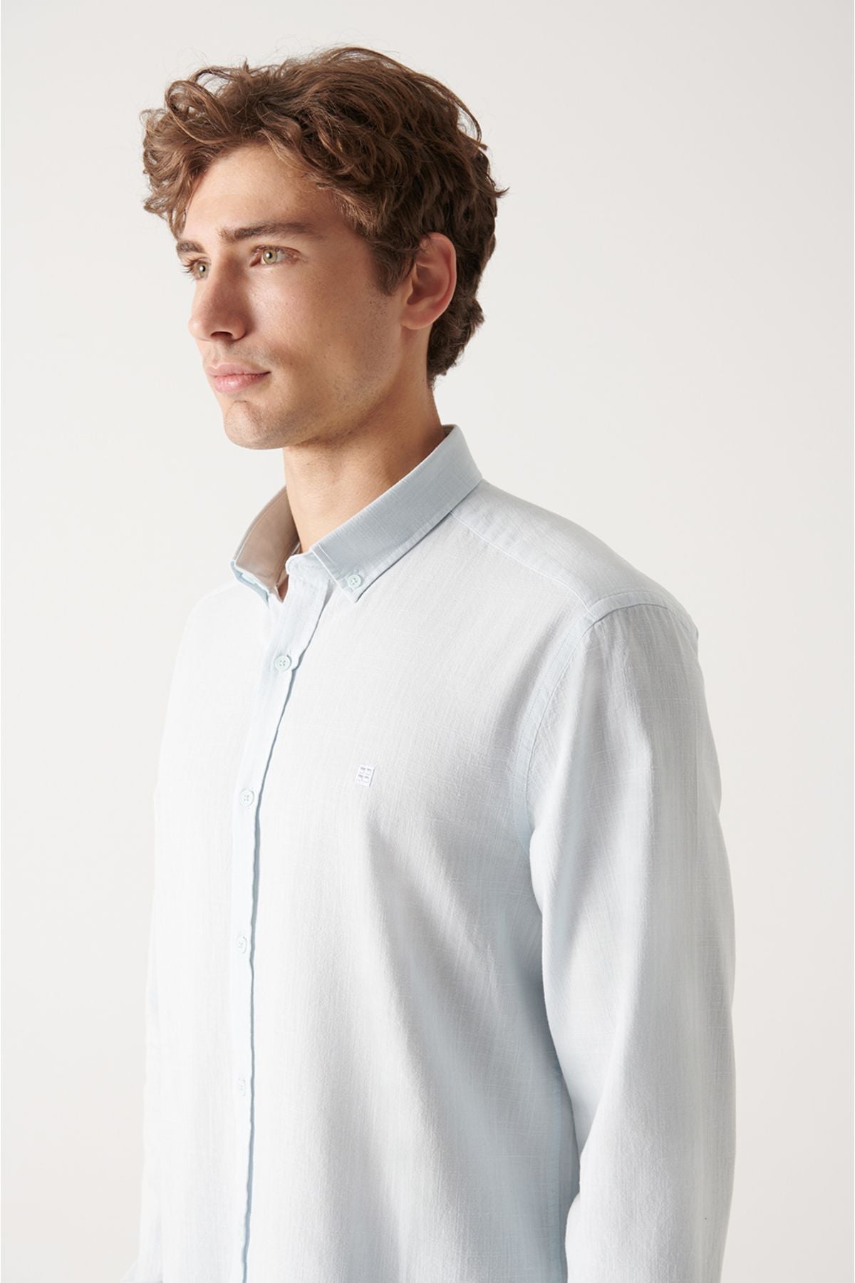 Men's light blue button collar 100 %cotton linen textured shirt E002141