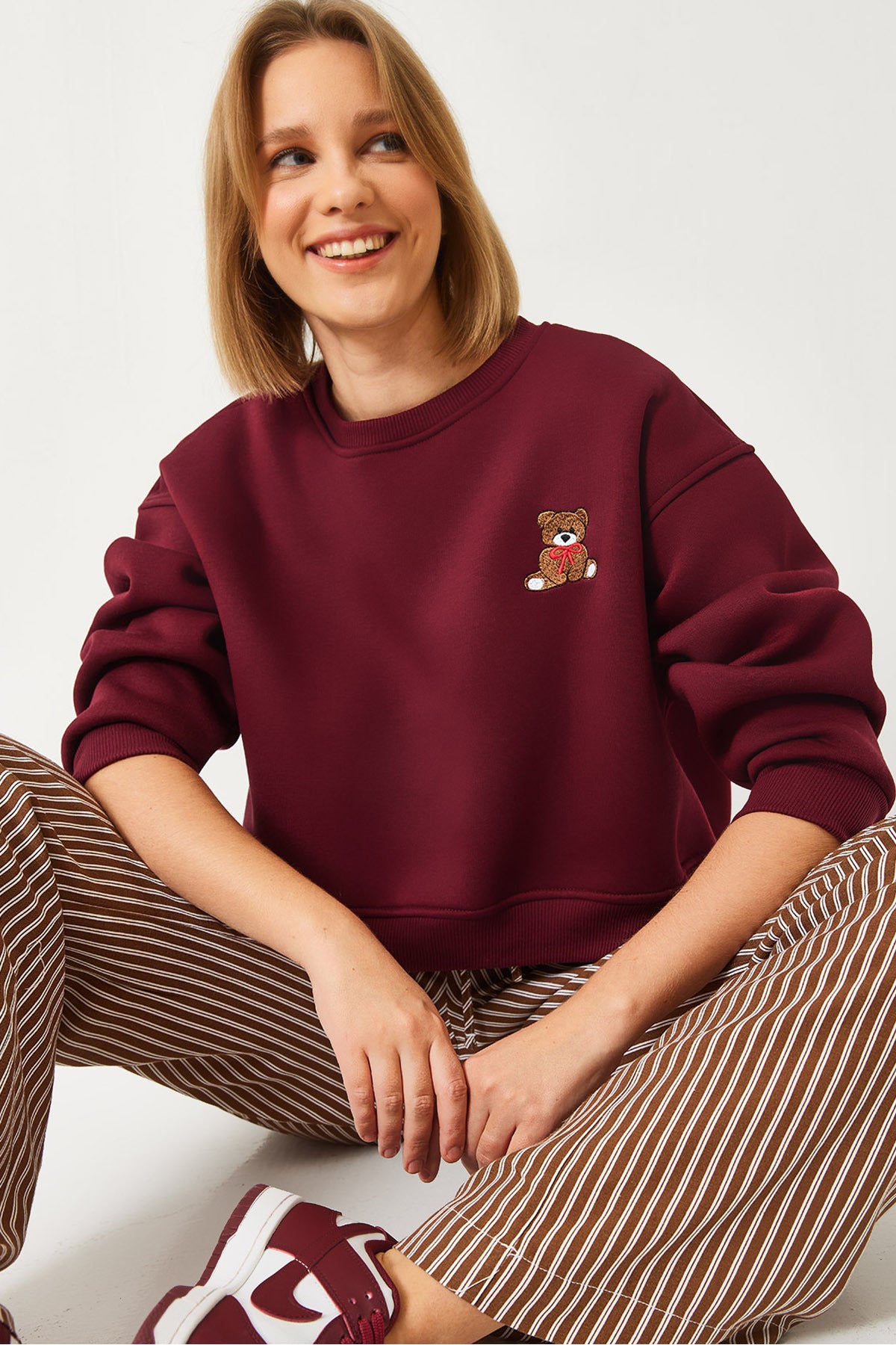 Women's Three Thread Raised Teddy Bear Embroidered Sweatshirt 60261160
