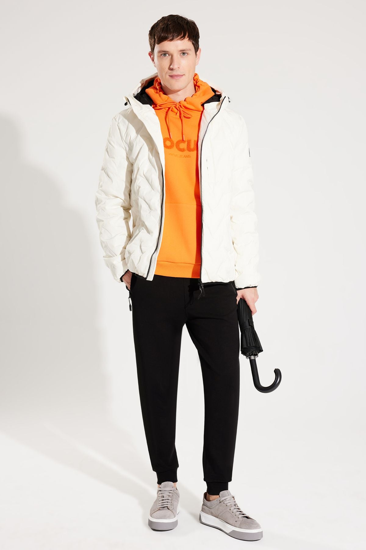 Men's white hooded water -driven windproof carrier swelling swelling coat A32y6041