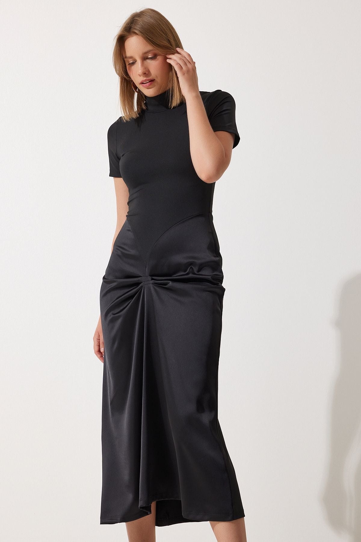 Female Black Shirred Satin Detailed Stylish Knitting Dress KJ00011