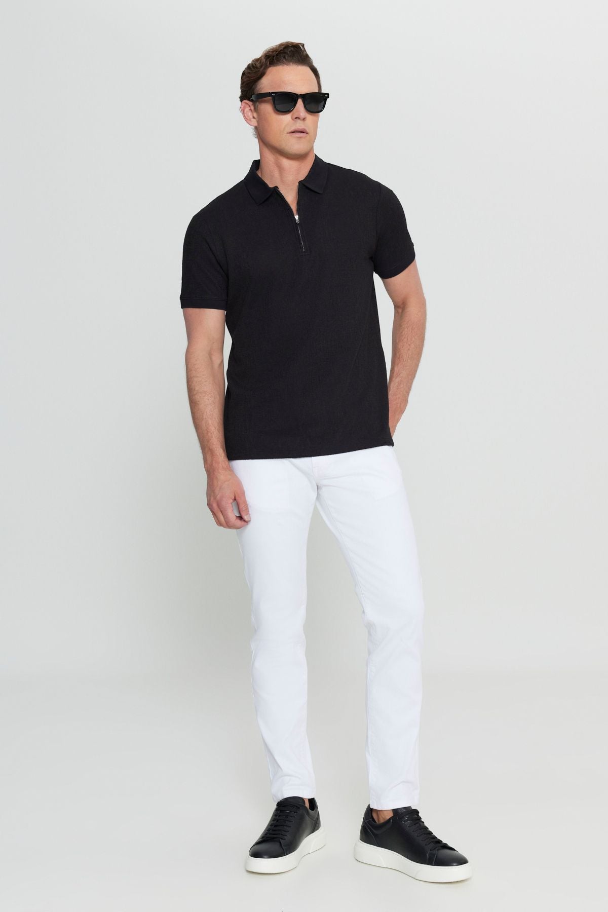Men's black cotton slim fit narrow cut -down zippered neck jacket flexible t -shirt