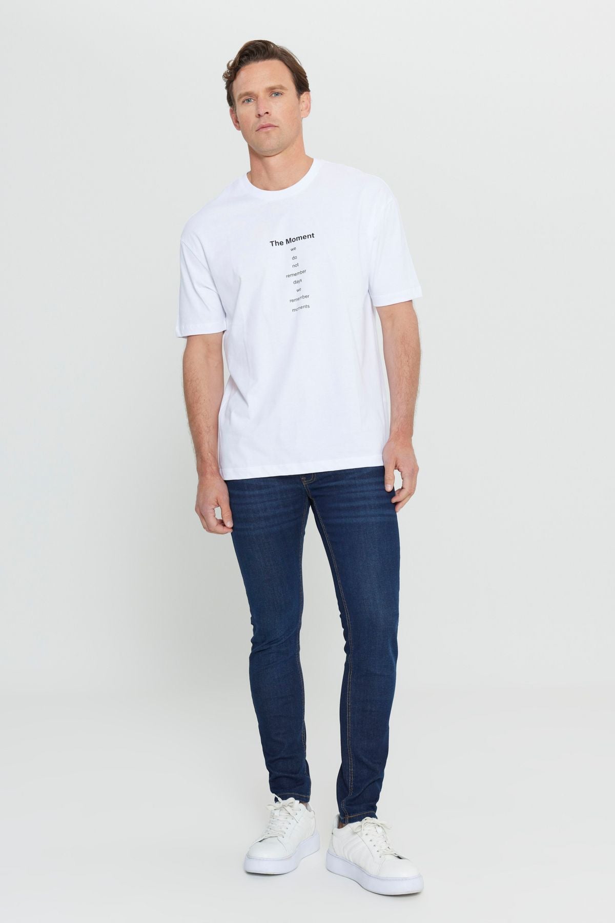 Men's broken white oversize plenty of cut bike collar 100 %cotton printed T -shirt