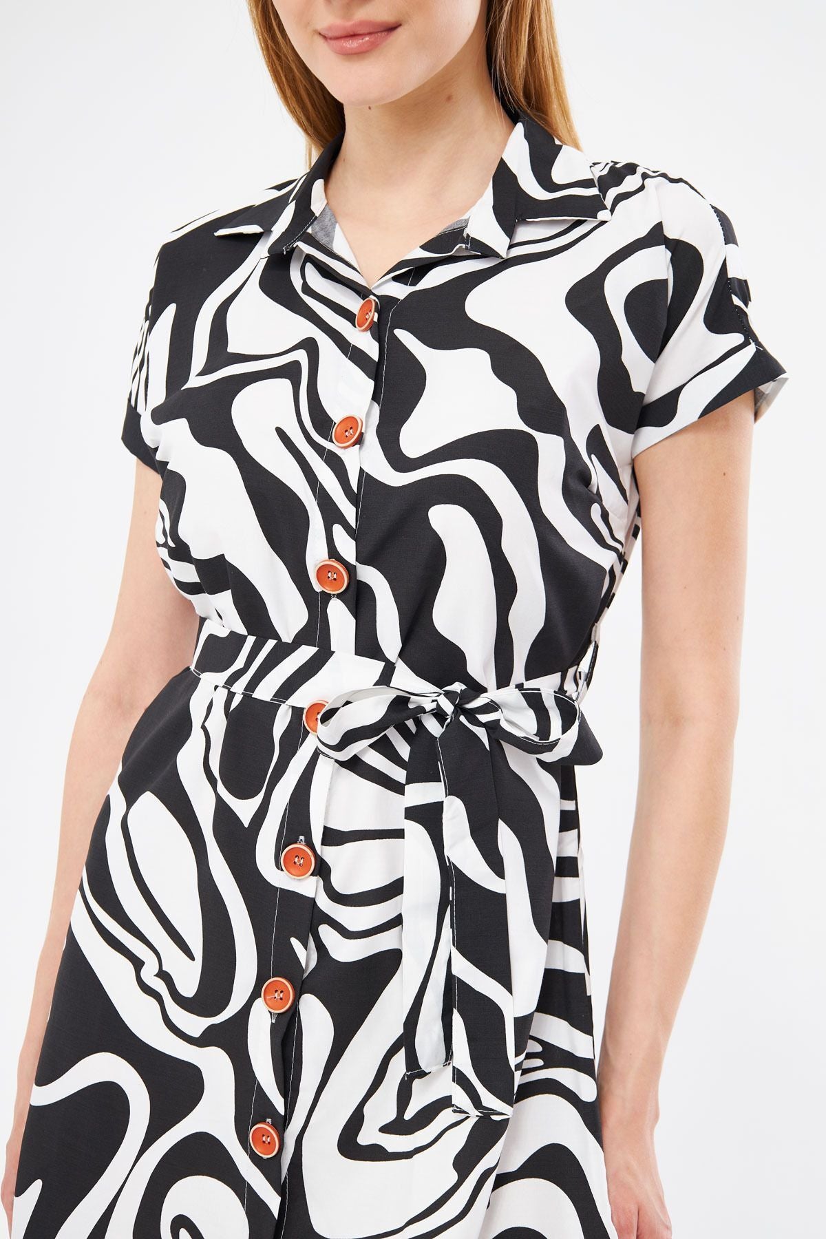 Female Black Patterned Belt Belt Low Tied Short Sleeve Shirt Dress ARM-221058