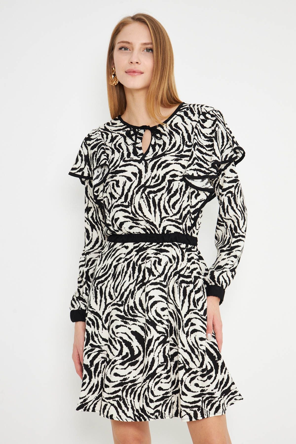Female black round collar flywheel detailed waist rubber mini dress ARM-25K001051