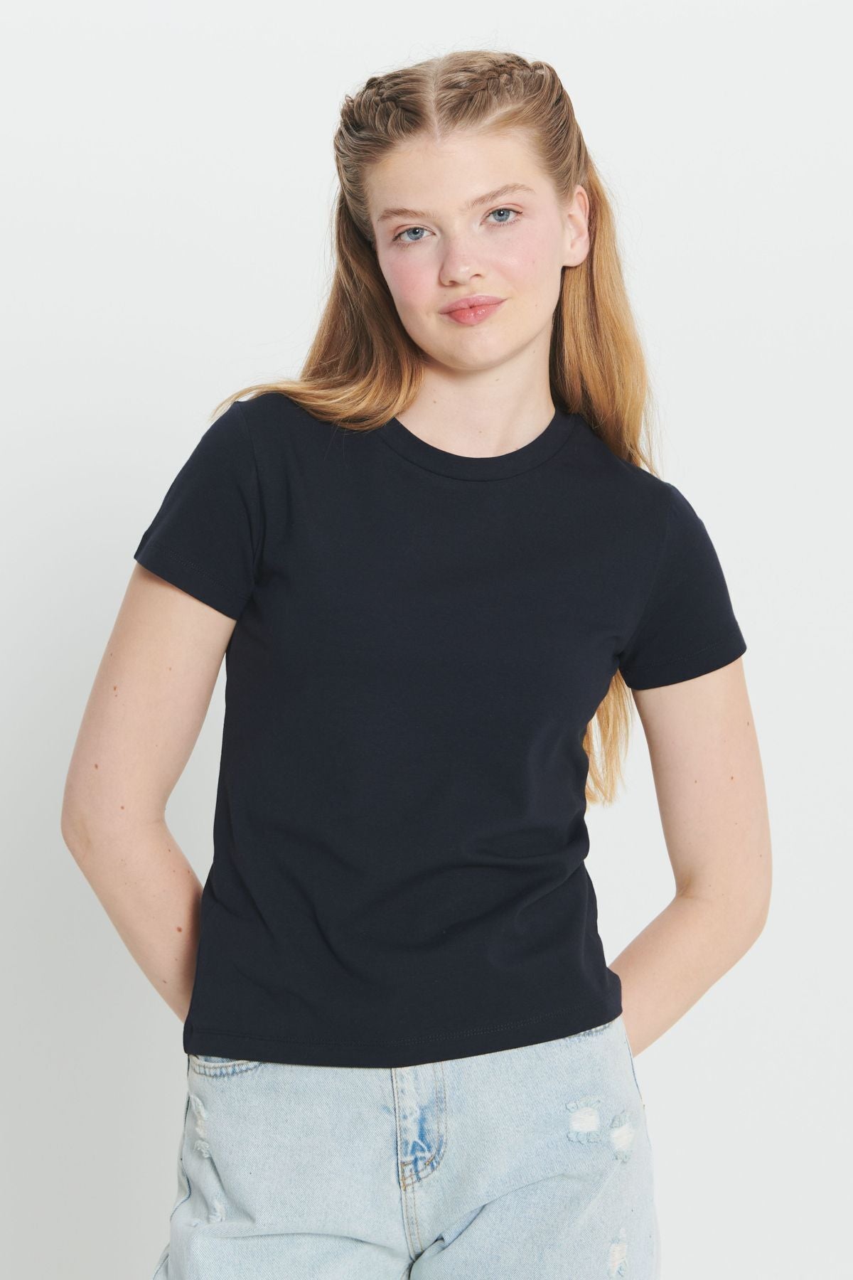 Woman Navy blue slim fit narrow cut cotton flexible bike collar t -shirt