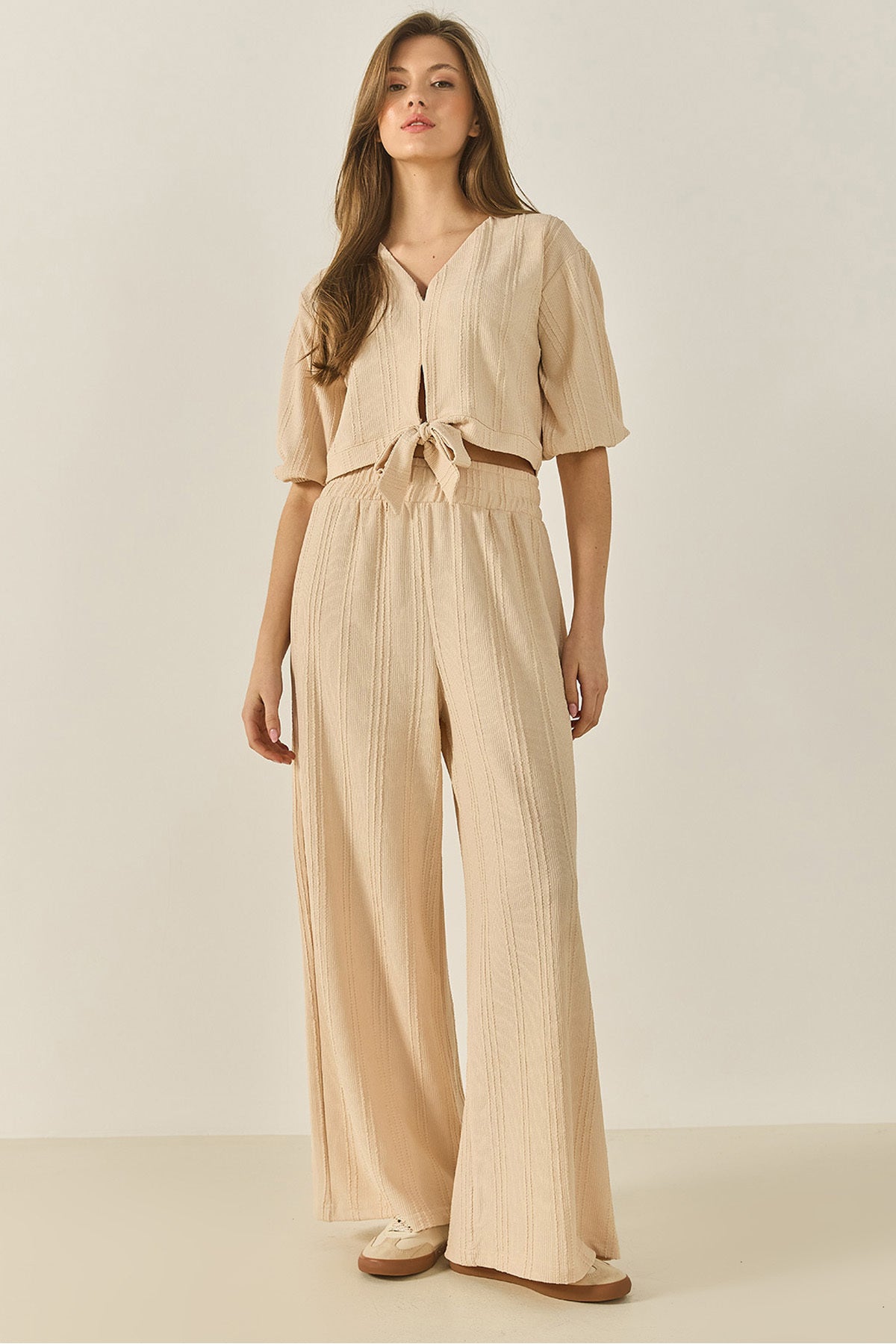 Women's V-neck Tie-Up Blouse with Loose Trousers Textured Summer Top-Top Set 9325 60281044