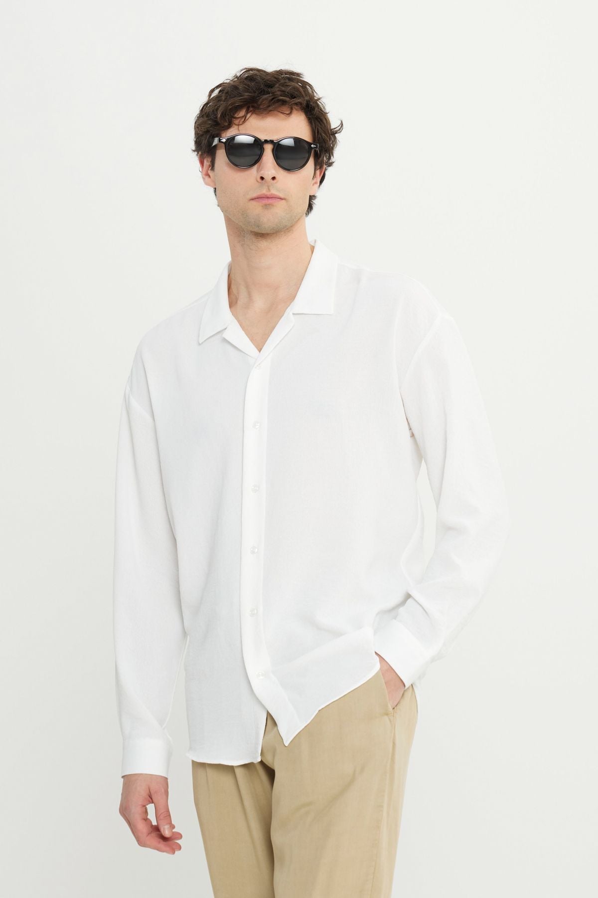 Men's White Comfort Fit comfortable cut hawai collar jacquard shirt