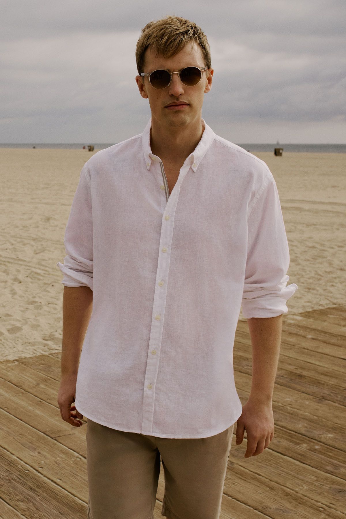 Men's White Linen Comfort Fit Casual Cutting buttoned collar shirt
