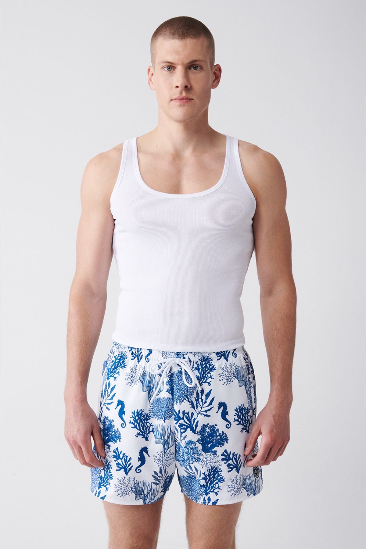Men's open navy blue fast -drying printed standard size swimsuit sea shorts E003802