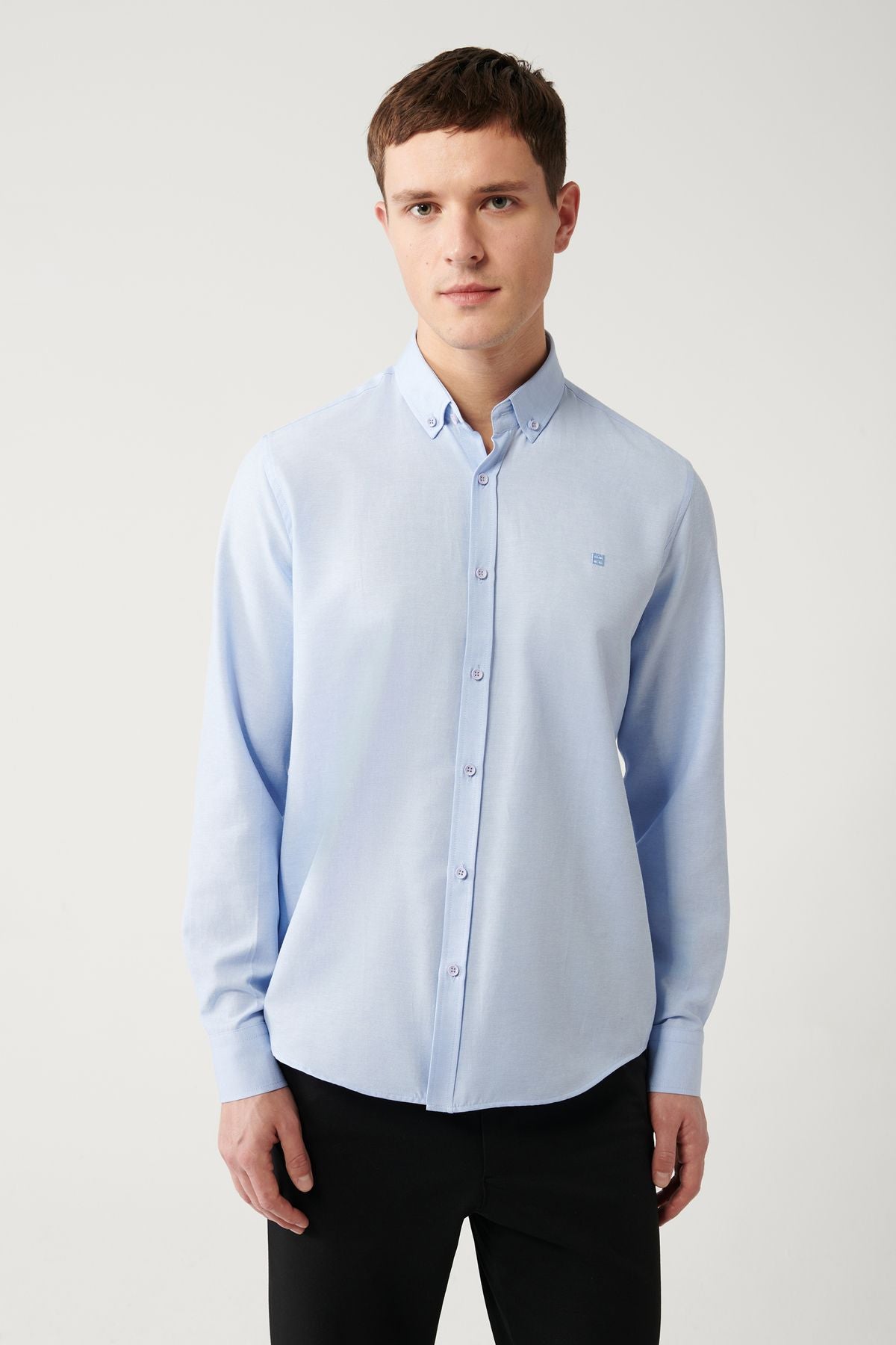 Men's light blue button collar easy to ironing cotton Oxford Shirt E002000