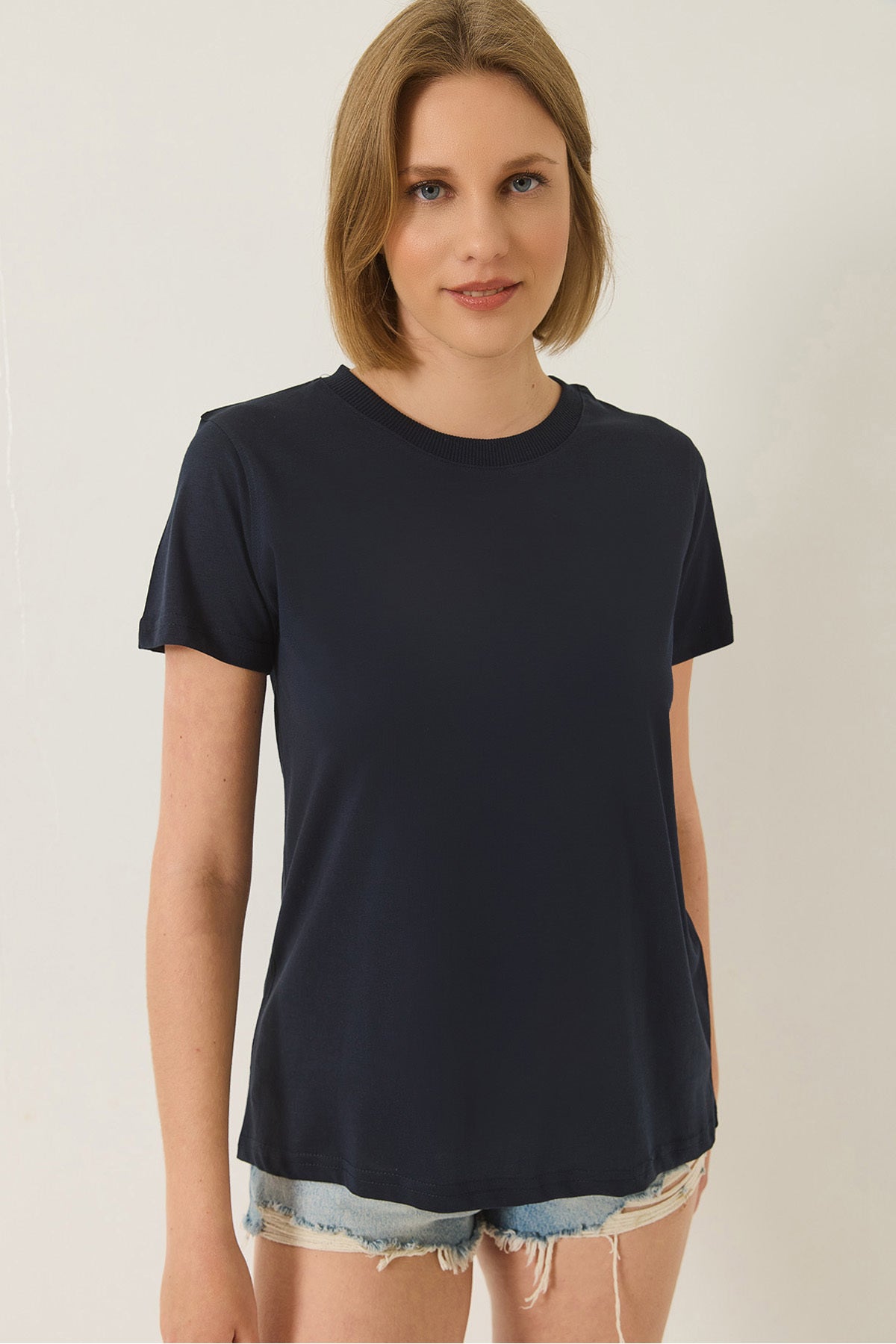 Women's 100% Organic Cotton Comfort Fit Long Back Basic T-shirt 60602049