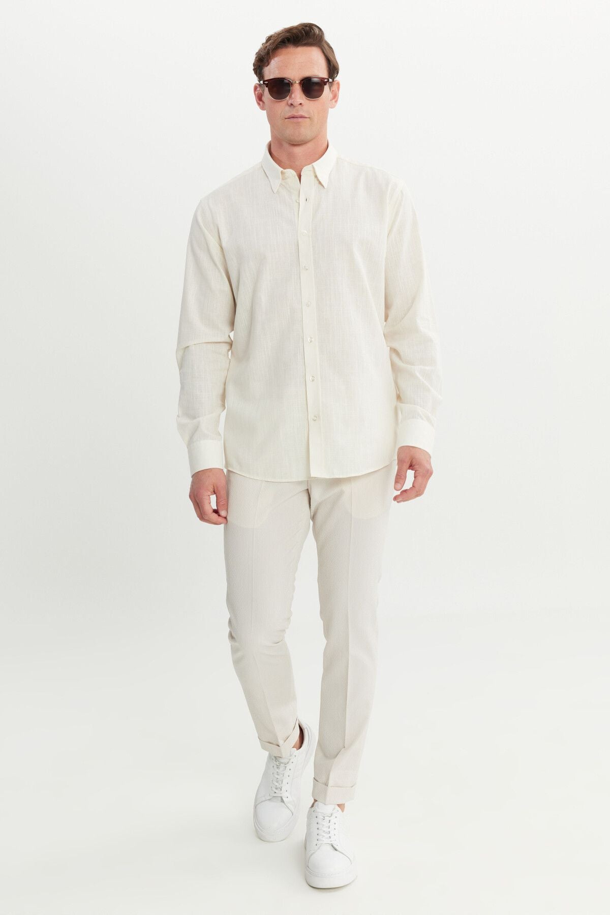 Male Ecru Comfort Fit Casual Cut Hidden button collar 100 %cotton pennant shirt