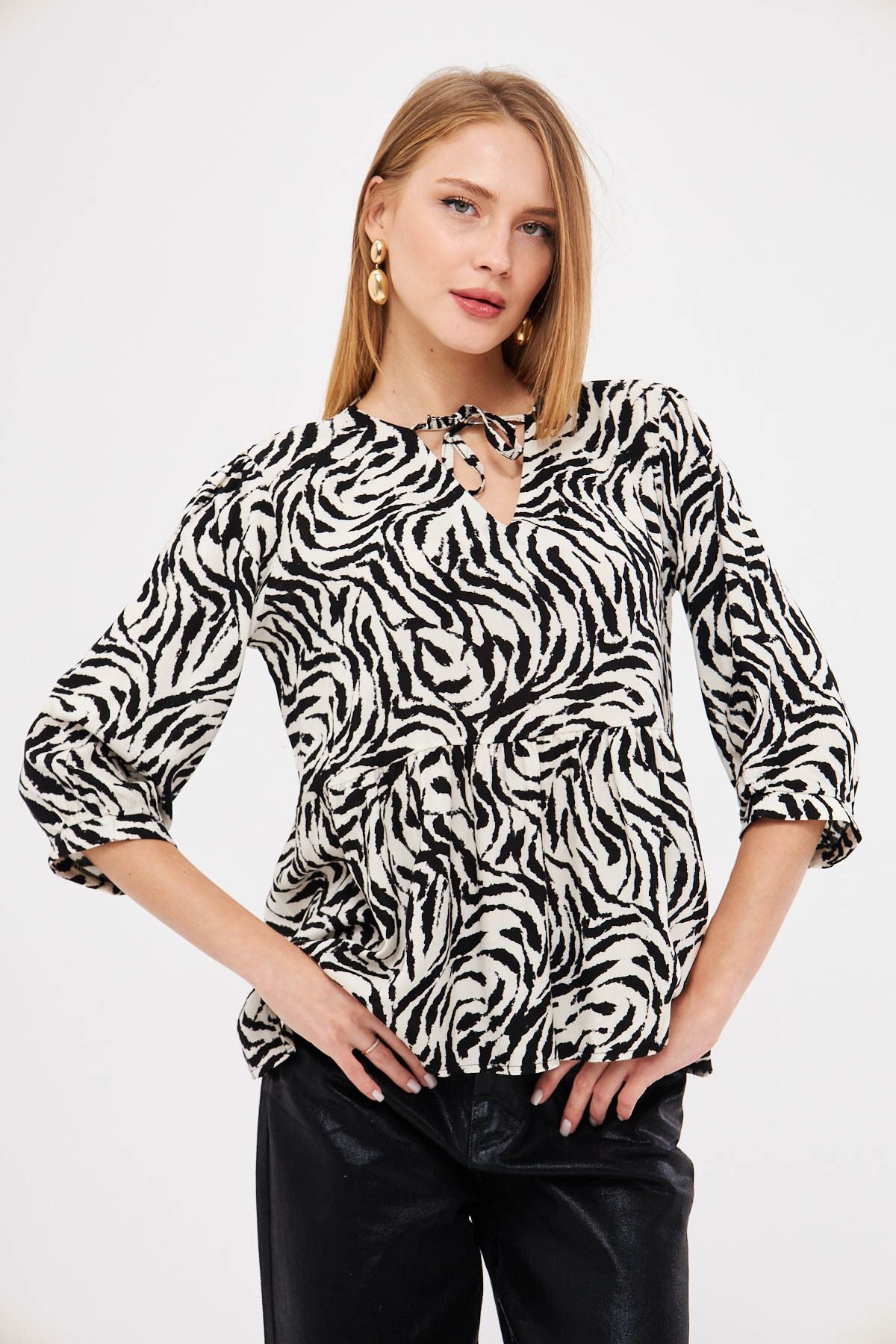 Female Black-and-White Side Bağlama Detailed Robed Robed Quarter Arm Blouse ARM-25K001044