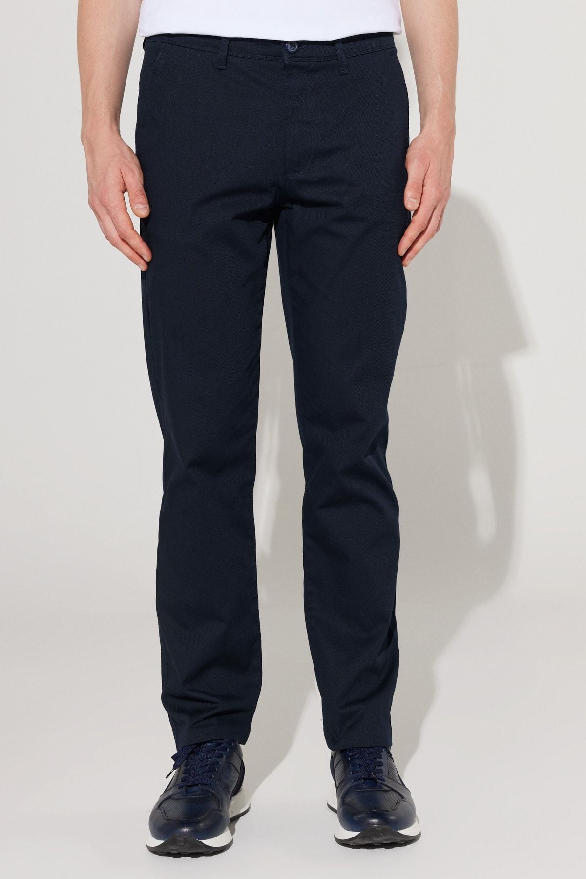Men's navy blue comfort fit comfortable cutting side pocket cotton patterned flexible pants