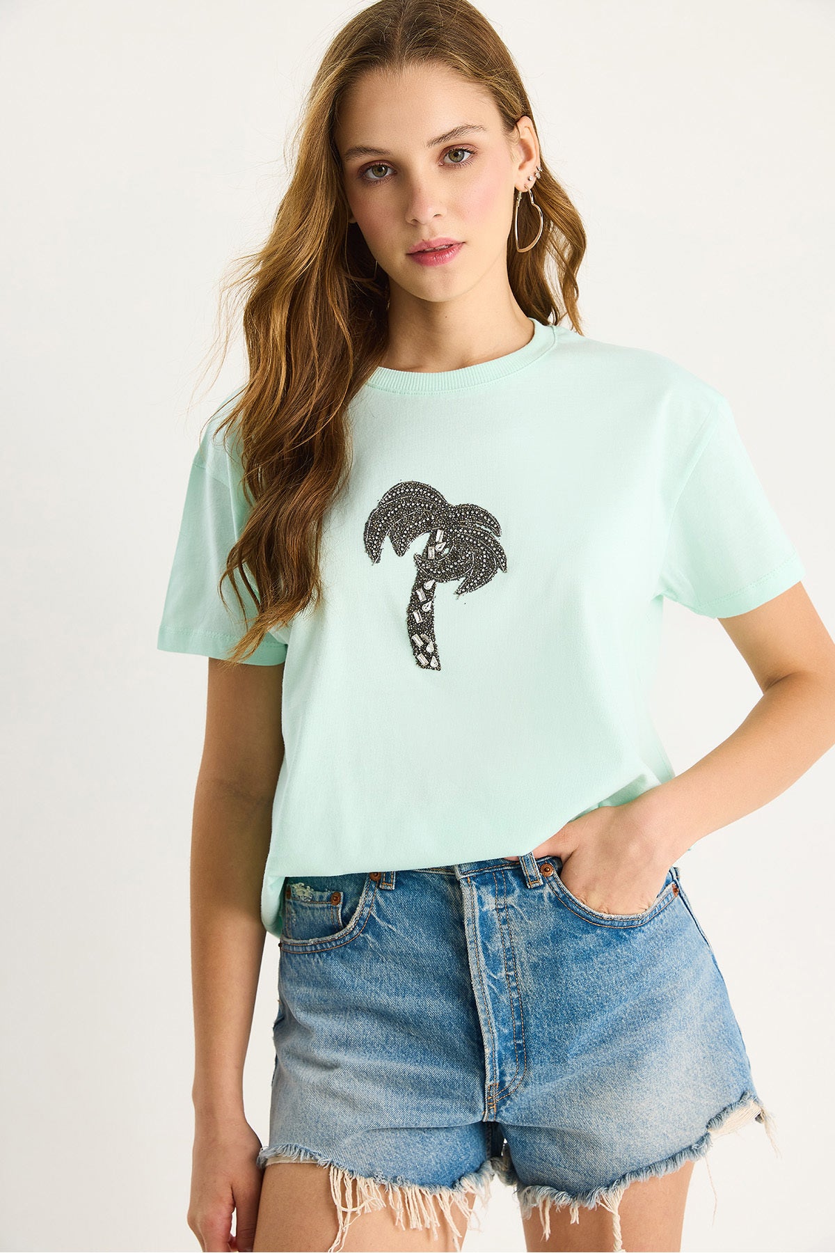 Women's 100% Cotton Crew Neck Comfortable T-Shirt with Palm Tree Stone Accessories 60602067