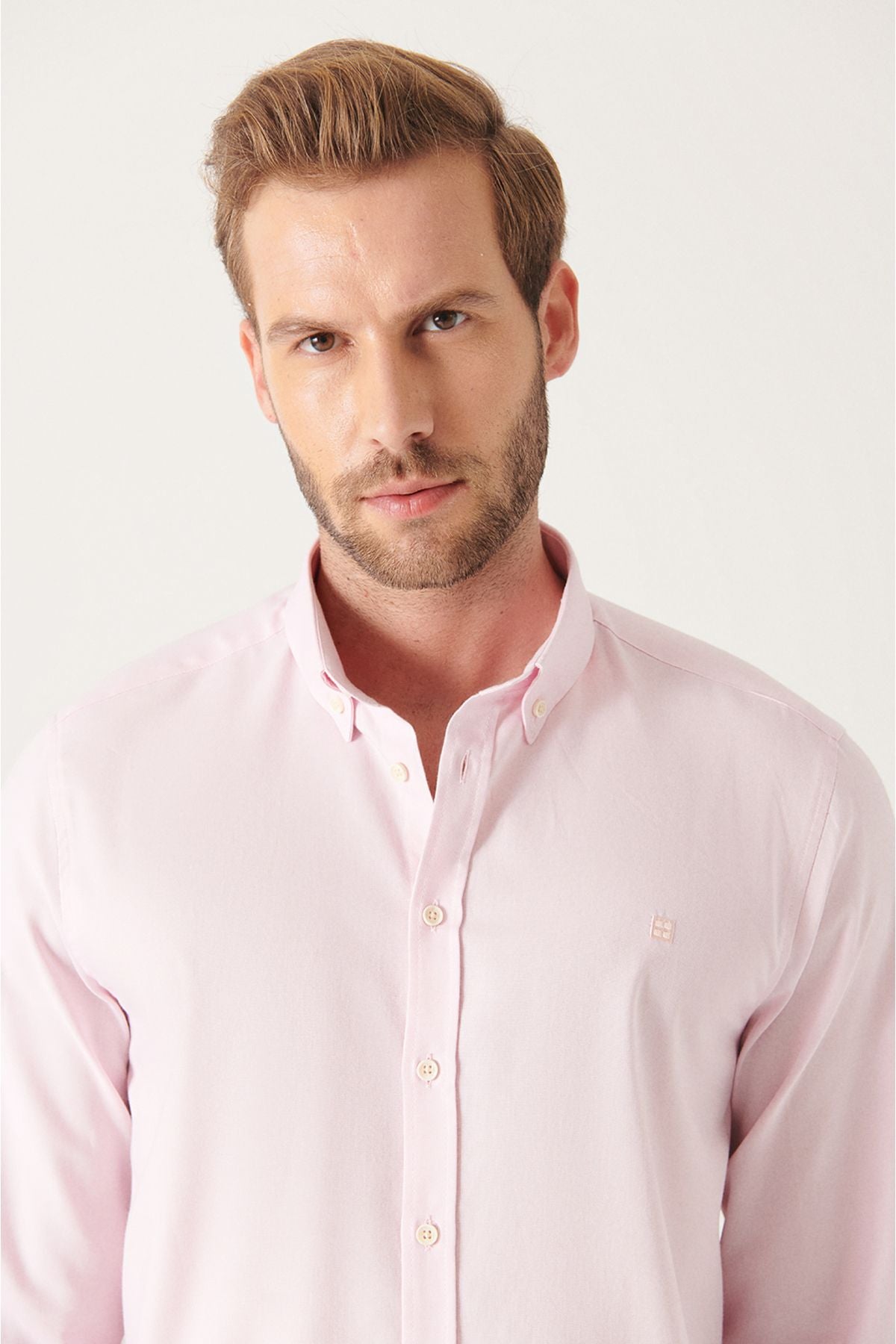 Men's Light Pink Oxford 100 %Cotton button with collar shirt B002003
