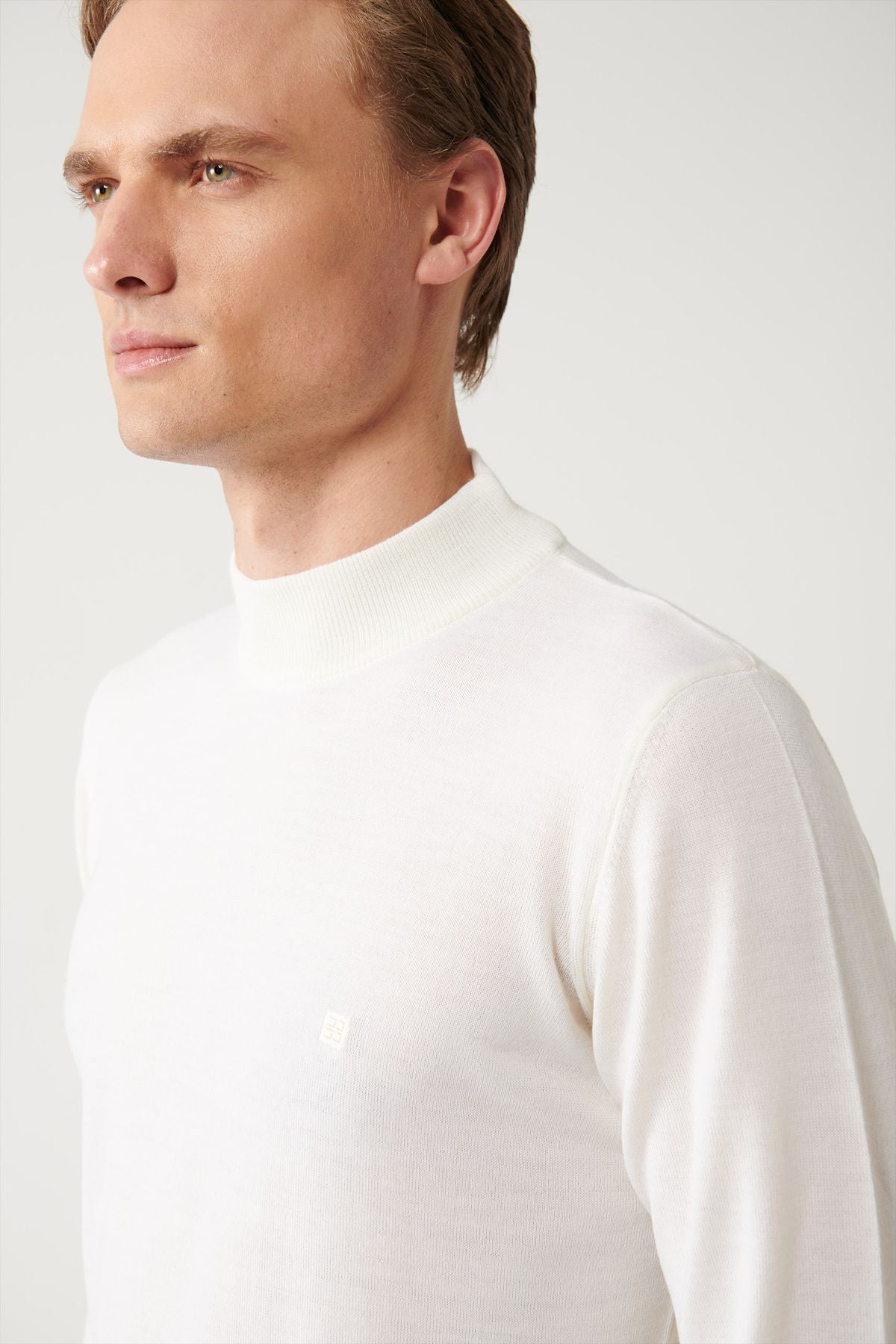 Men's Ecru Half Fisherman Neck Wool Mixed Knitwear Sweater B005015