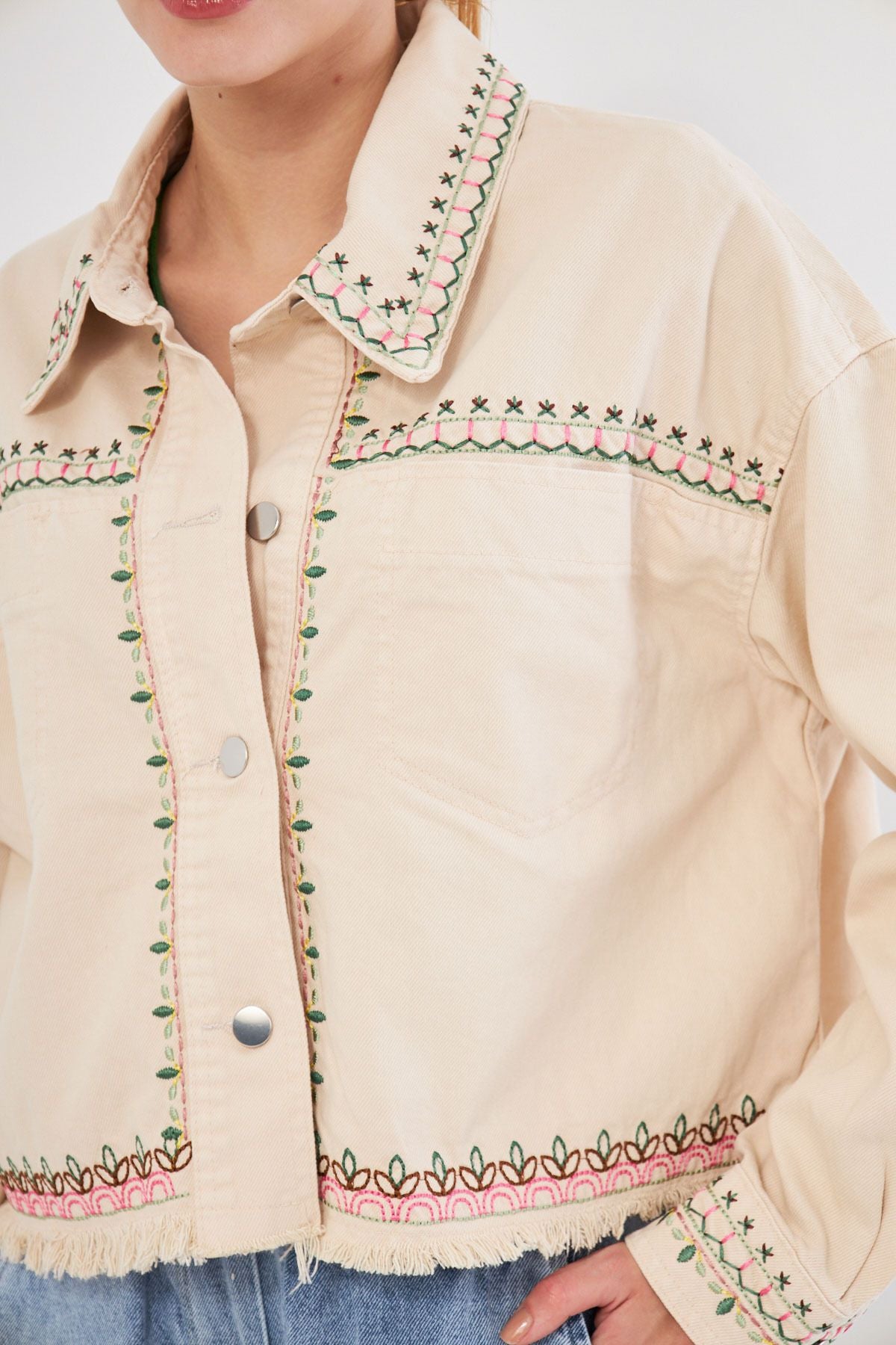 Female Beige Embroidery Pocket Skirt Tip Tassel Shirt Jacket ARM-25K025005
