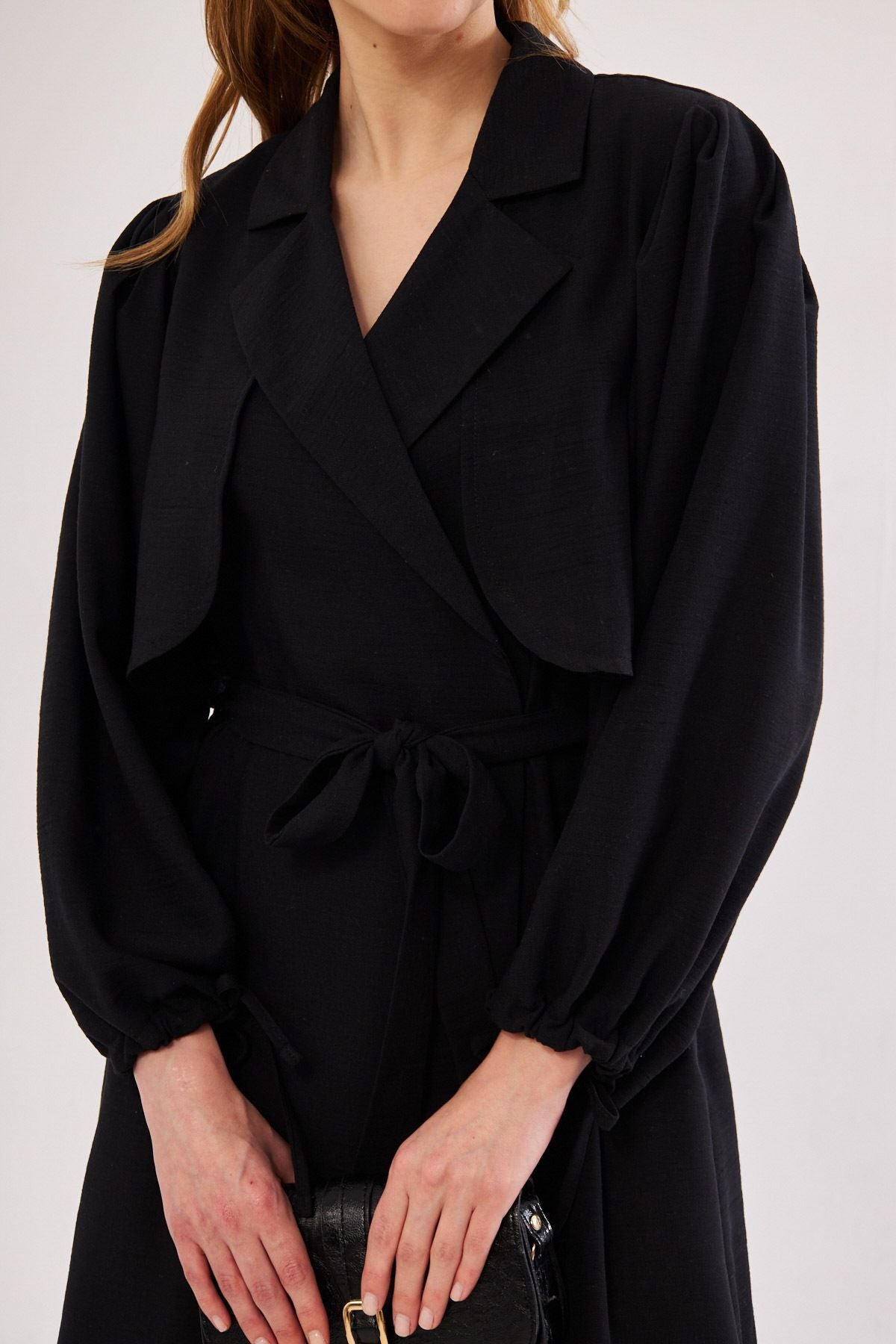 Female Black Ennea Trench coat arms Pleated Baded Arm Mouth Lace Lace Detailed Arm-24Y001030