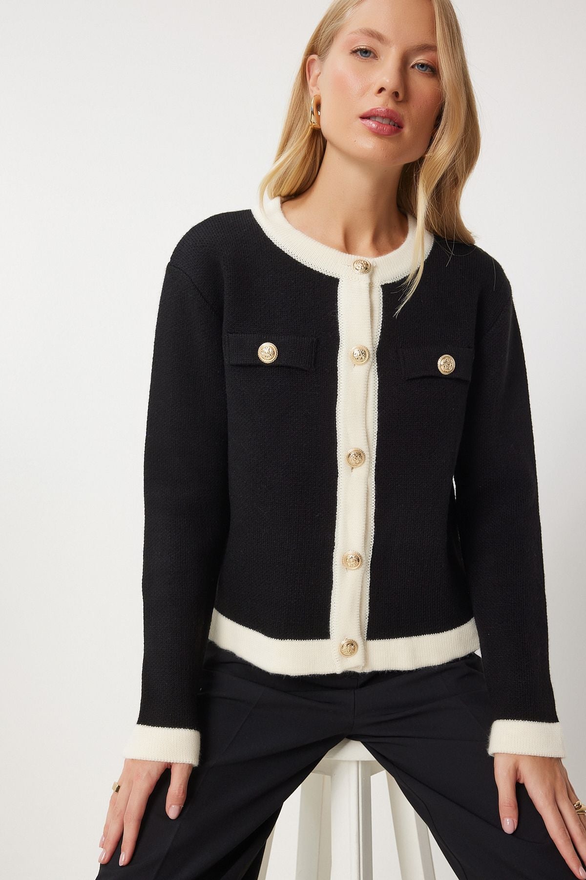 Women's black stylish button strip detailed knitwear cardigan pf00092