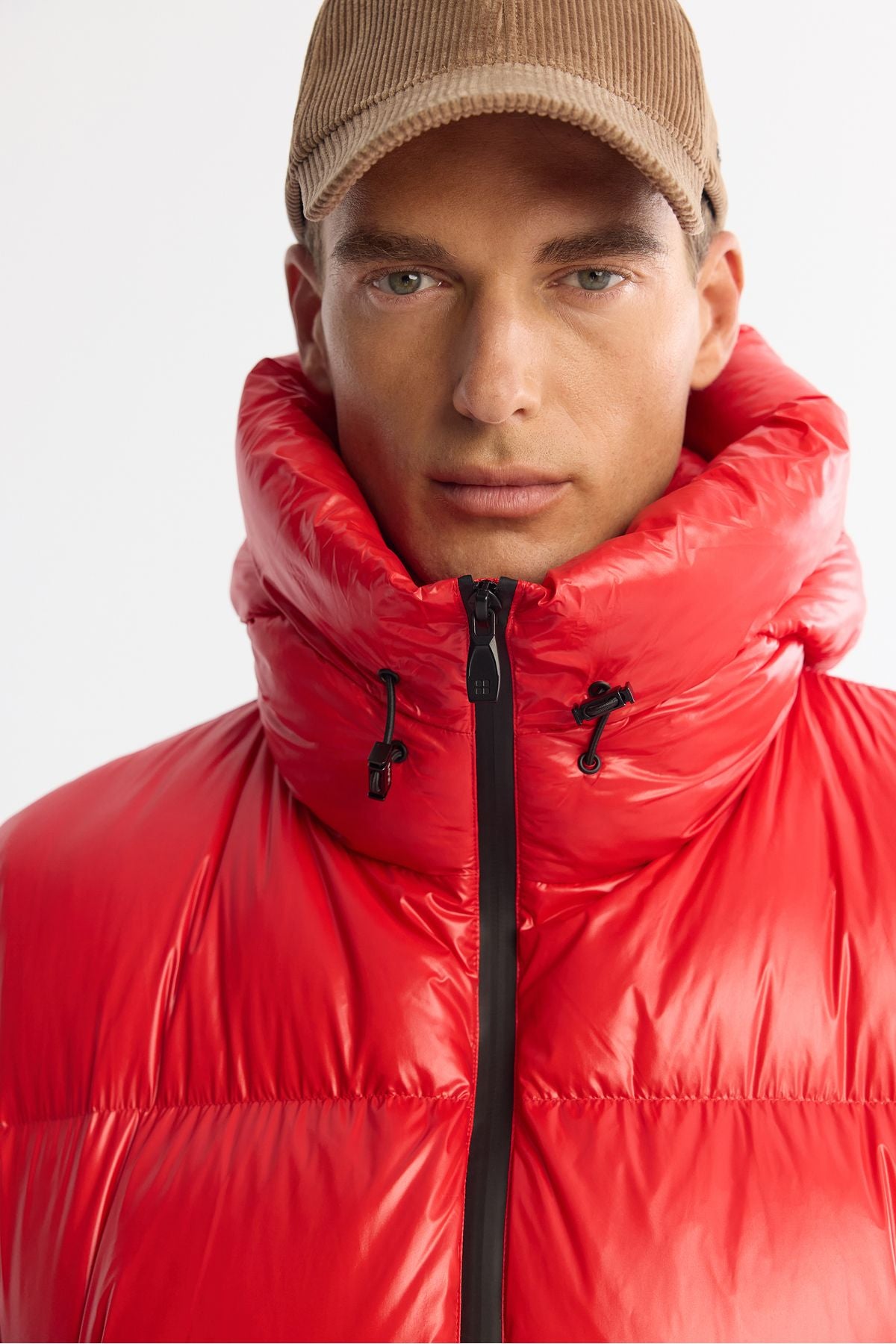 Men's red hooded goose feather water relief windproof -20 degrees resistant swelling coat A42y6182