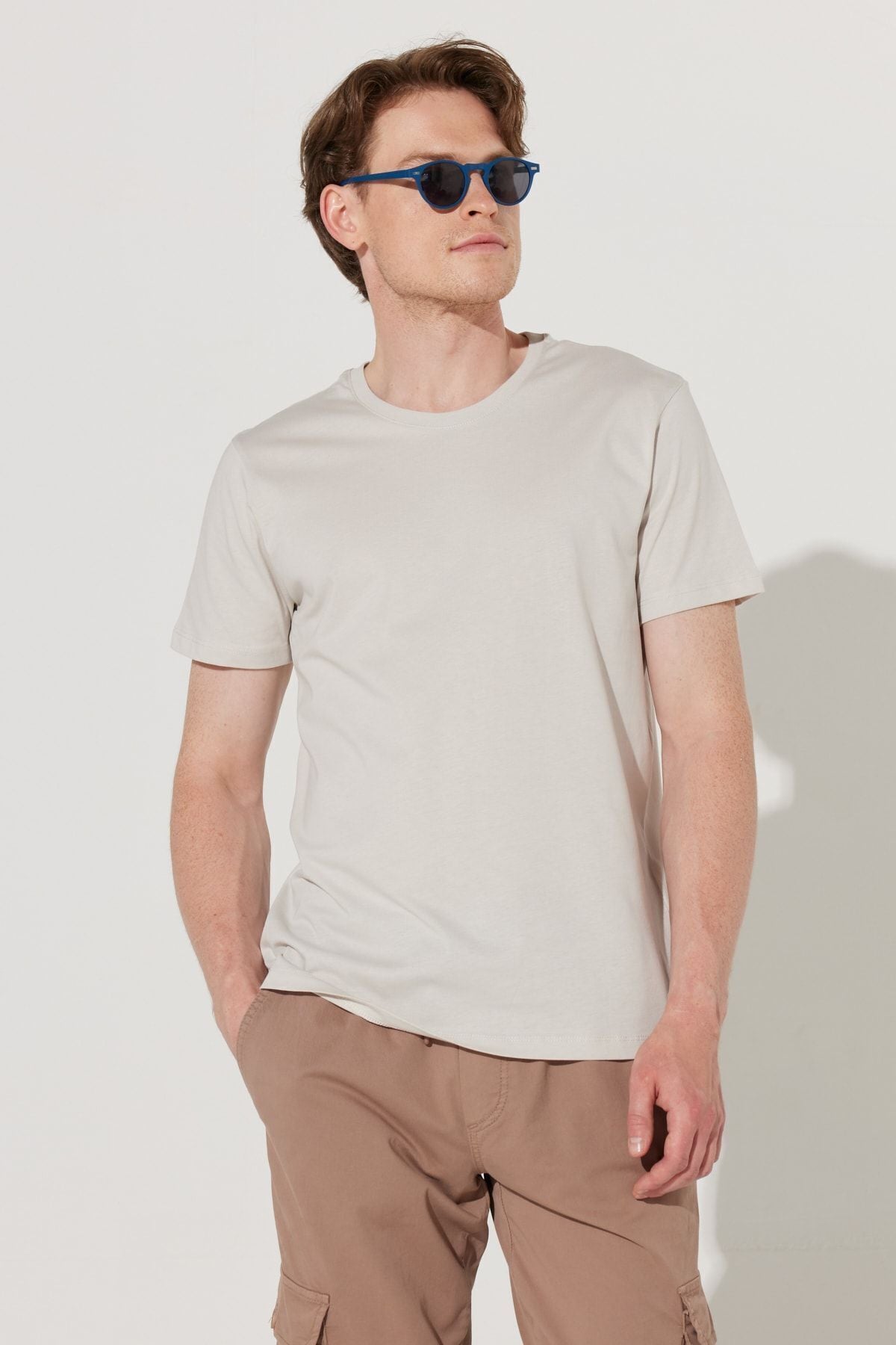 Men's gray slim fit narrow cut 100 %cotton bike collar Basic T -shirt
