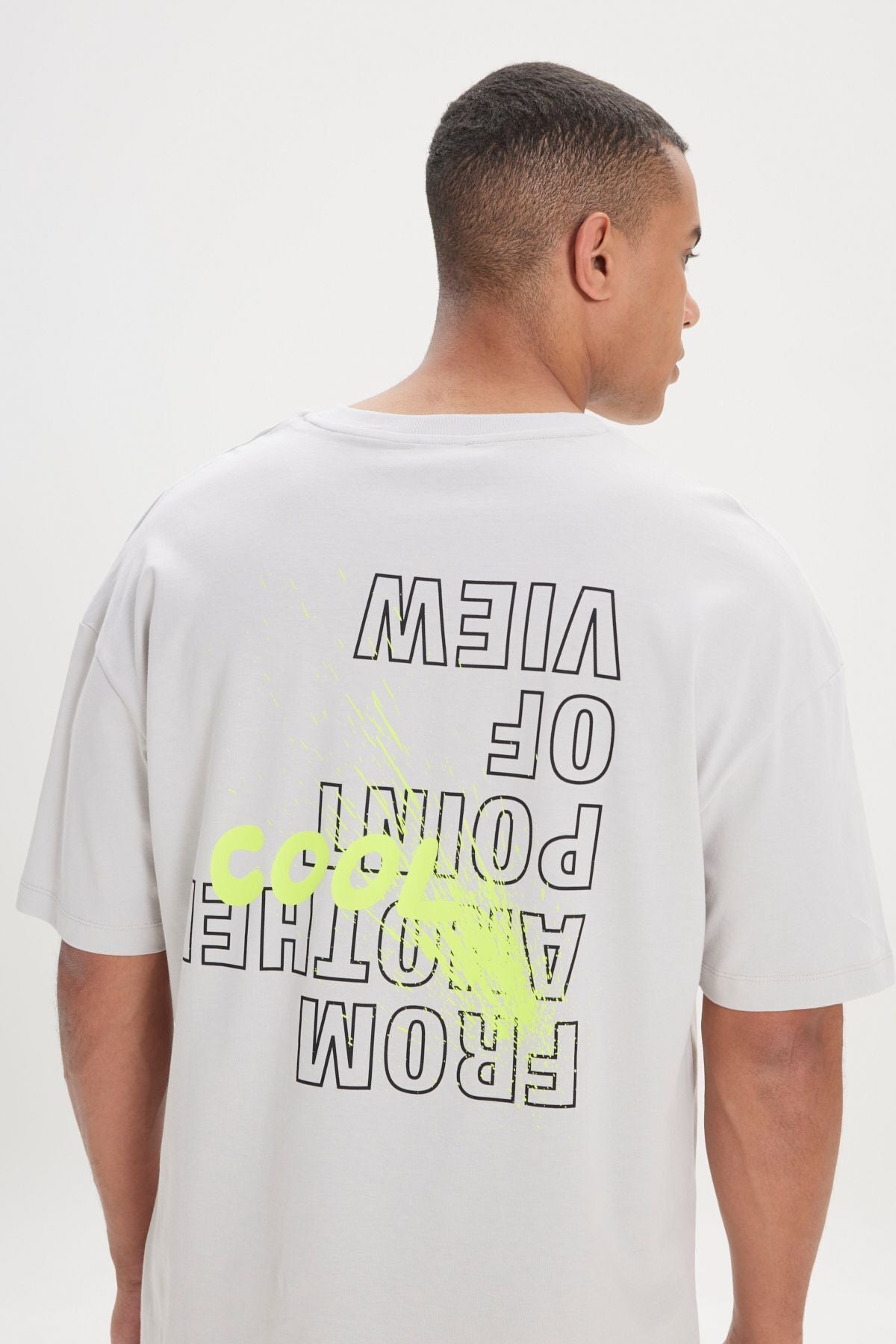 Men's Gray Oversize plenty of cut bike collar 100 %cotton back printed T -shirt