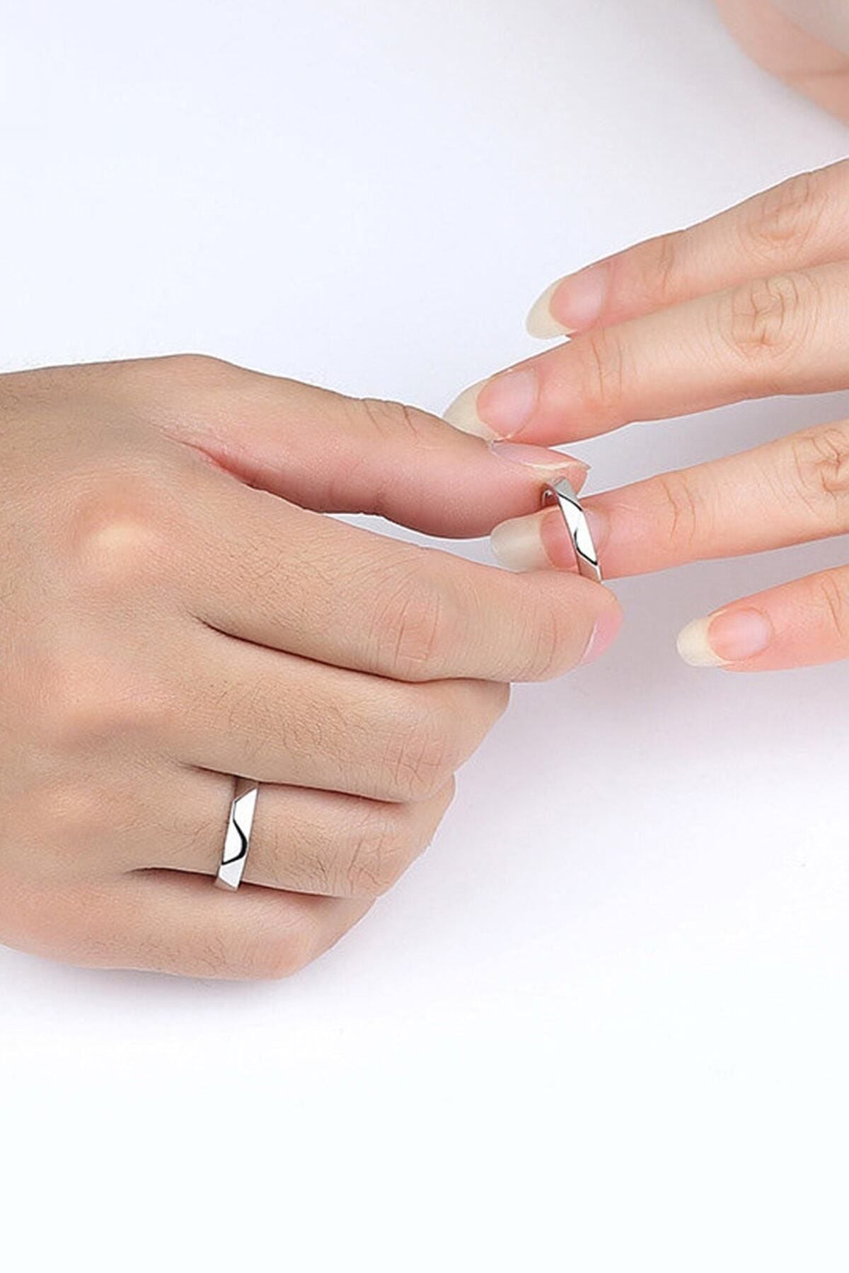 CLASSIC COOL SILVER PLATED ADJUSTABLE DOUBLE RING RING