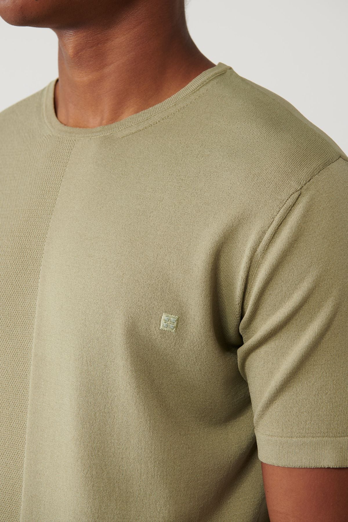 Men's Open Khaki Bicycle Collar Rayon textured knitwear T-shirt A41y5099