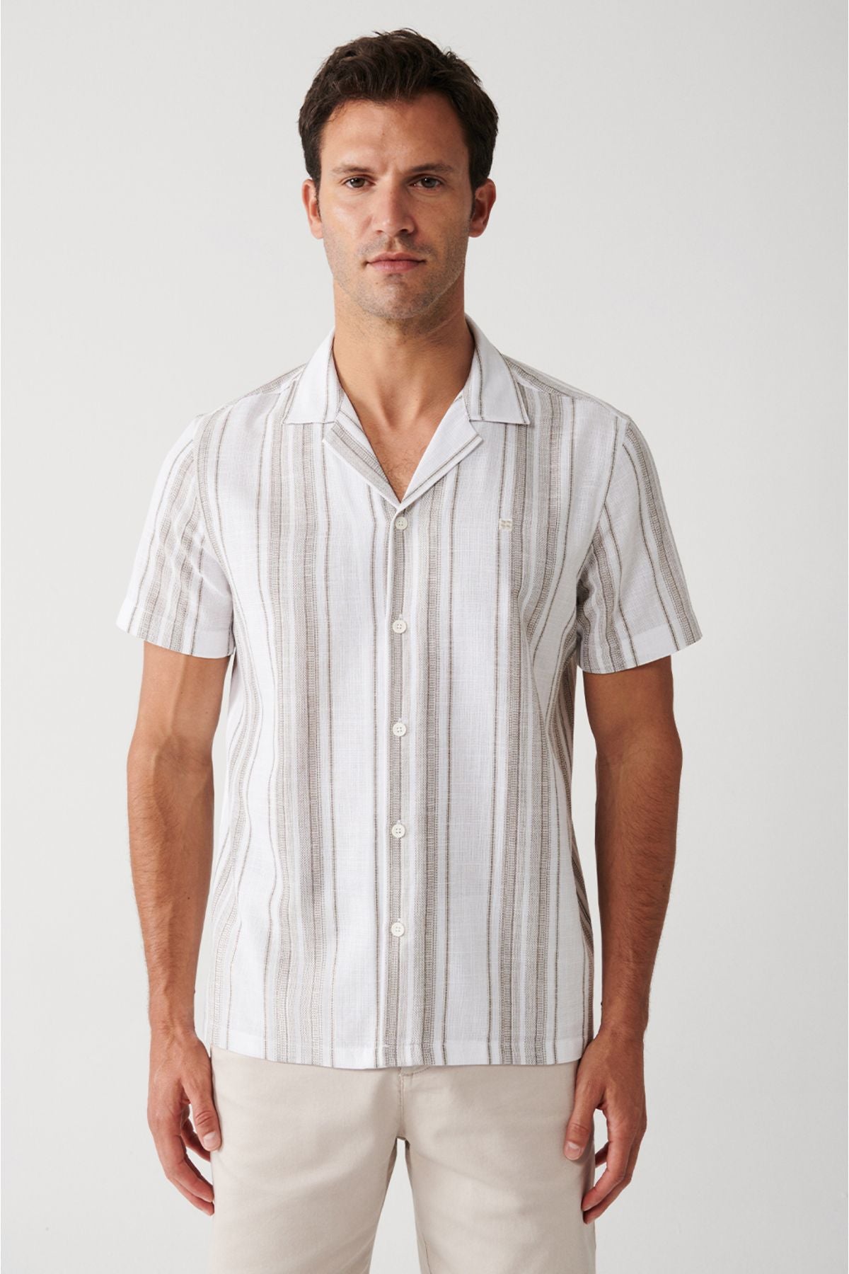 Men's Brown Easy ironing Cuban collar striped short sleeve shirt A31y2223