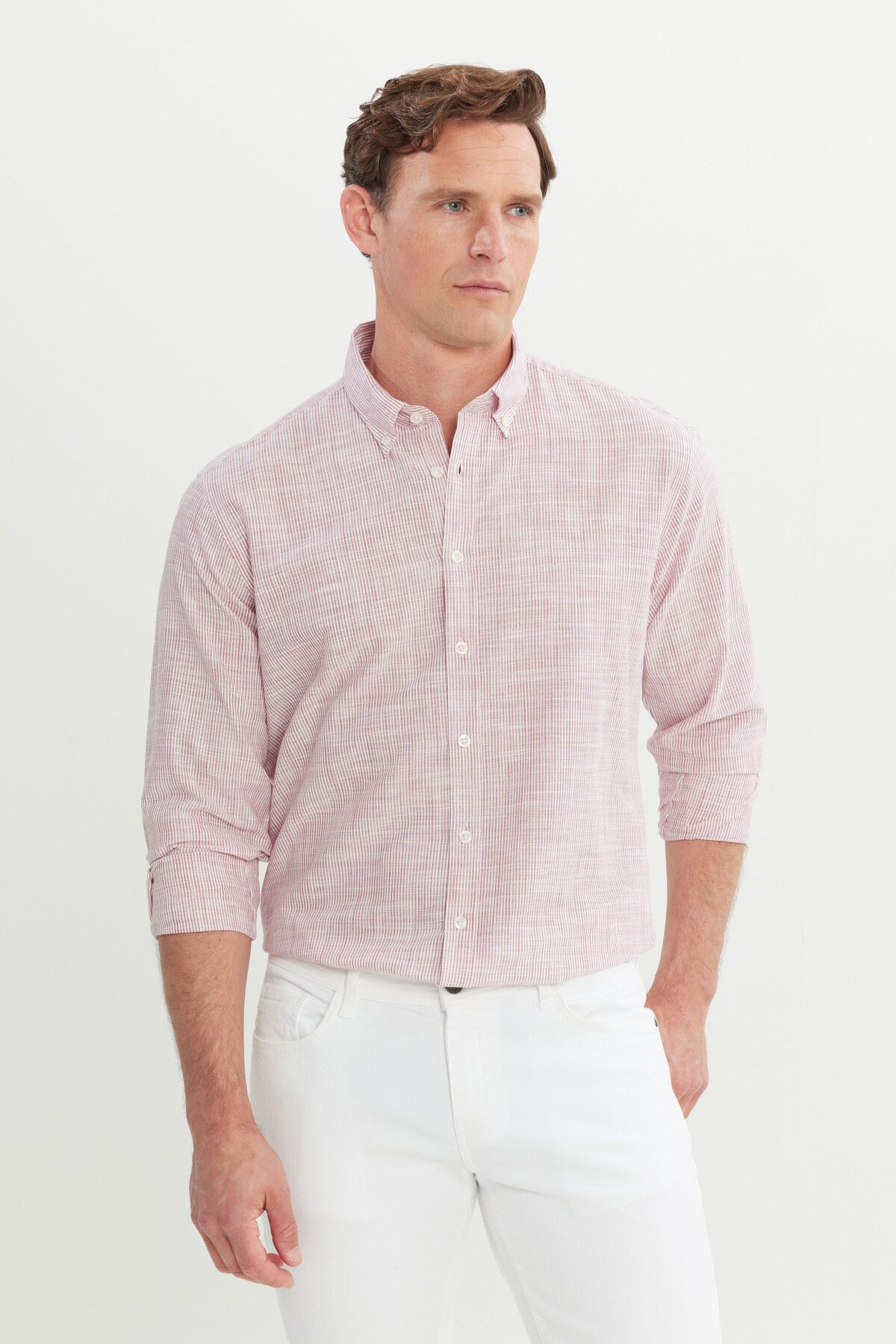 Men's Bordeaux 100 %Cotton Comfort Fit Casual Cutting Buttoned Neckline Shirt