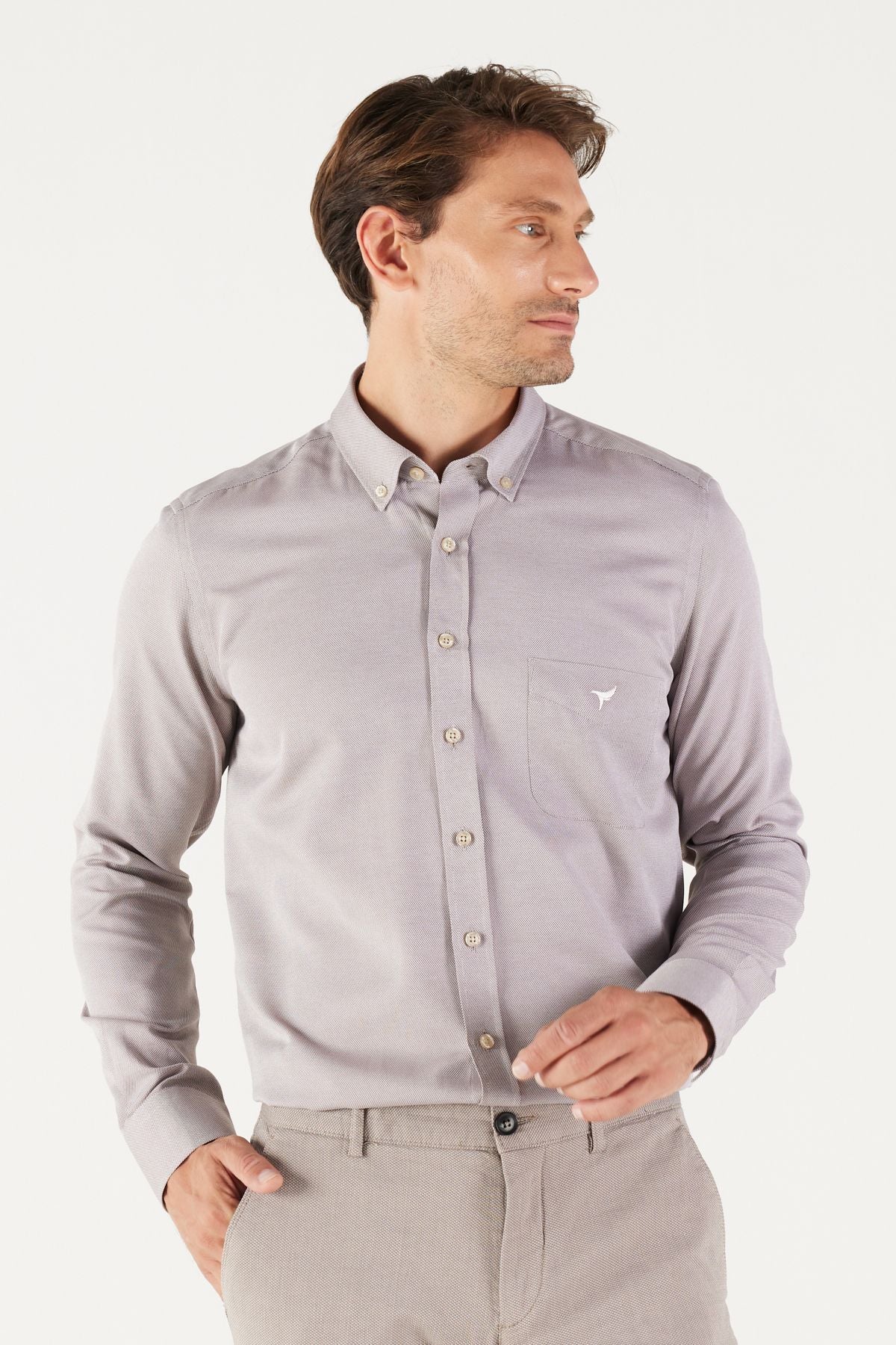 Men's brown slim fit narrow cut buttoned collar cotton pocket oxford shirt