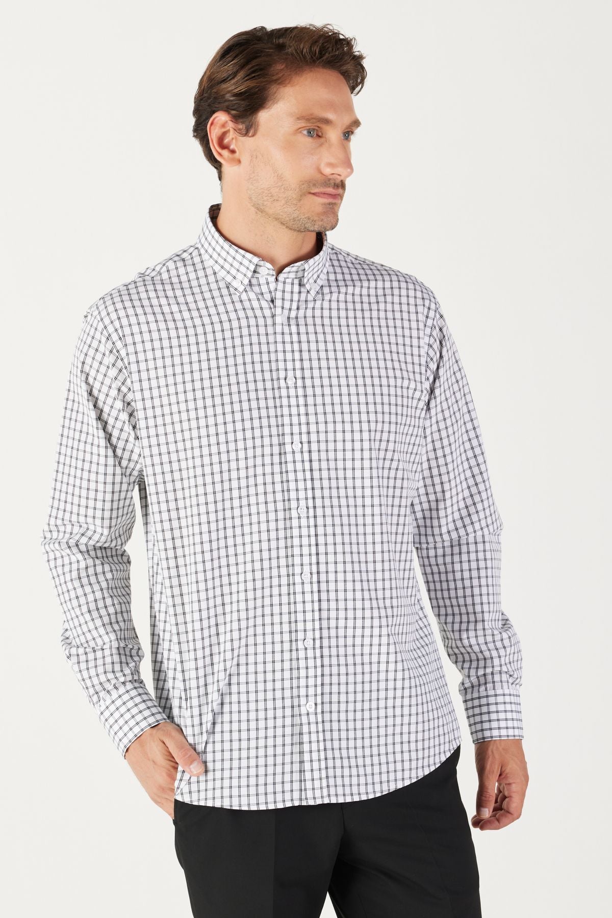 Men's White-Black Comfort Fit Casual Cutting Buttoned Neck Cotton Cotton Shirt