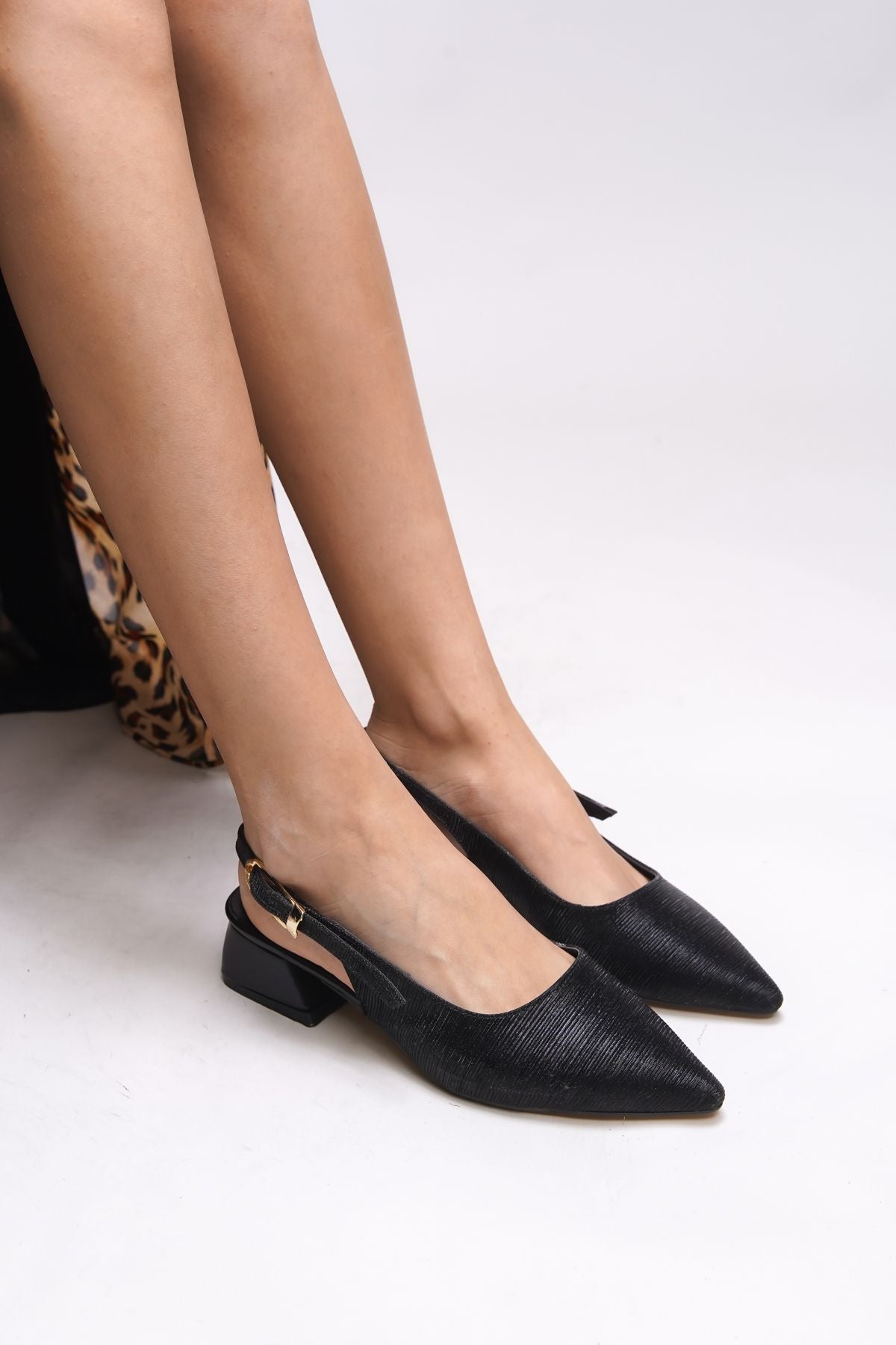 Tyltora Behind the Woman Open Son -Heeled Shoes 0012303 Black texture