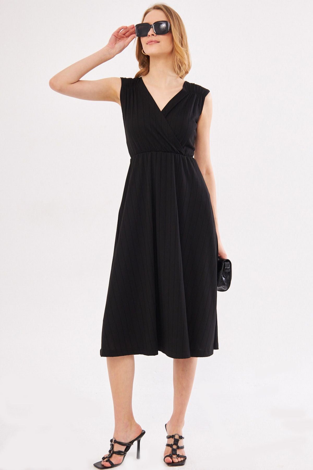 Female Black Waist and Shooter Skirt Cruishe collar Midi Boy Dress ARM-24Y001017
