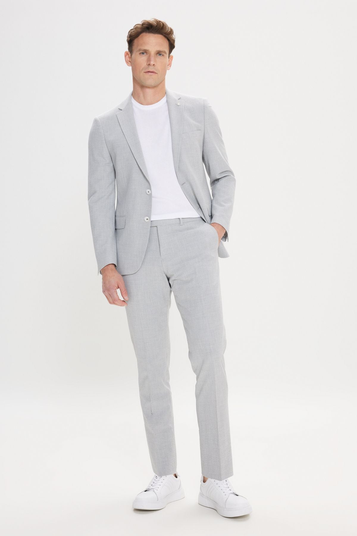 Men's light gray slim fit narrow cutting mono collar wafer patterned suit suits