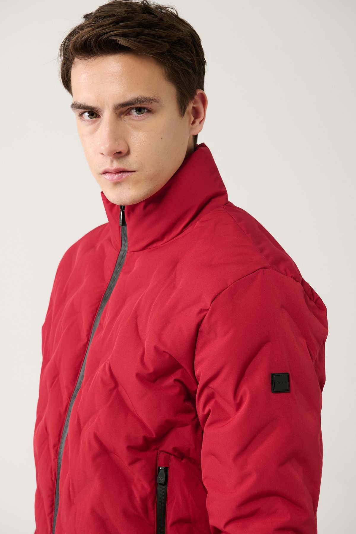 Men's red upright collar water repulsion windproof light swelling coat E006036