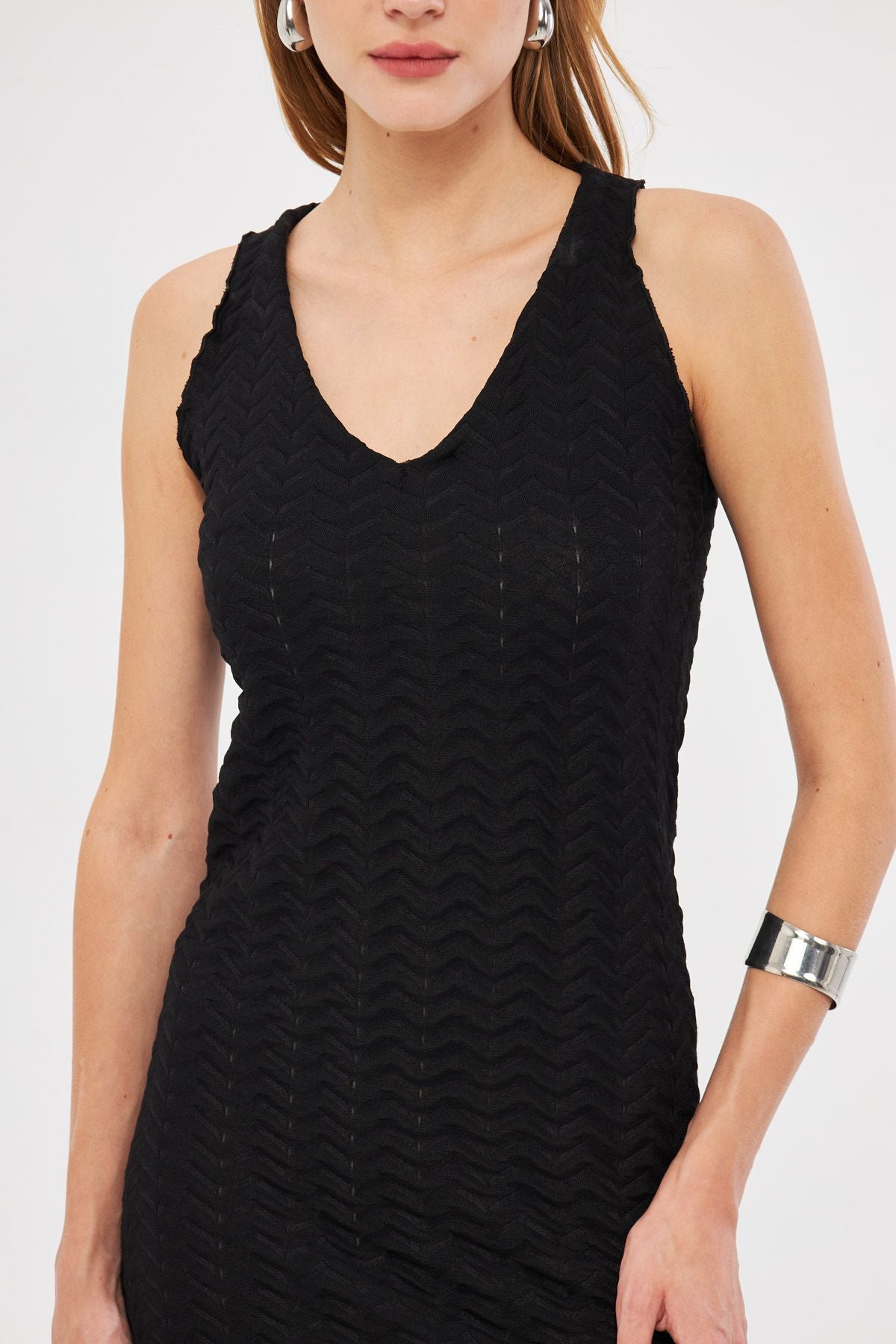Female Black V-Neck Sitting Behind Behind Slitting Patterned Midi Boy Dress ARM-24Y001102