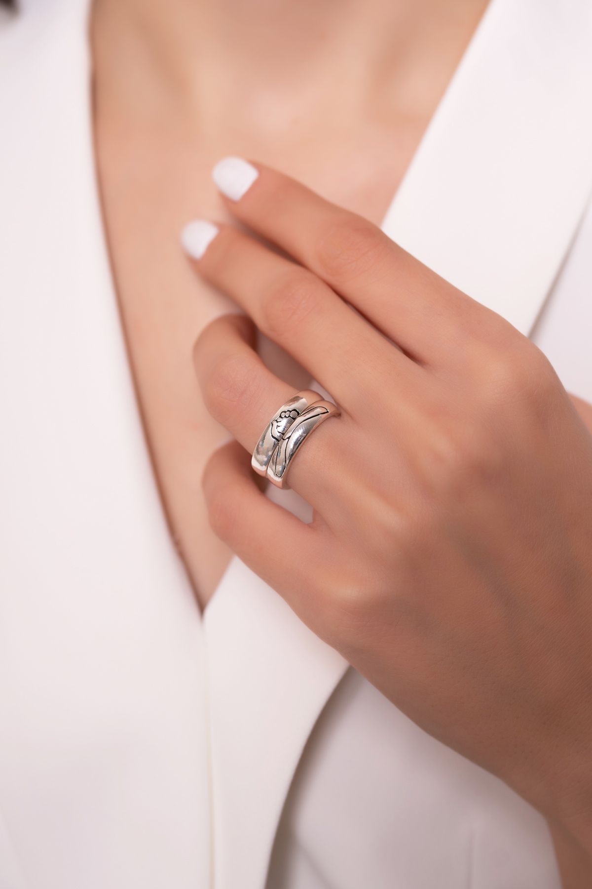 Holding hand silver plated adjustable double wedding rings ring