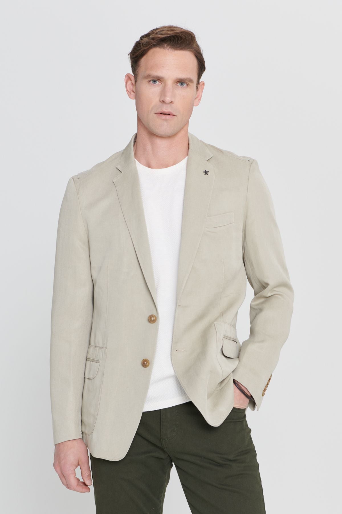 Men's beige slim fit narrow cut linen mono collar pattern blazer jacket