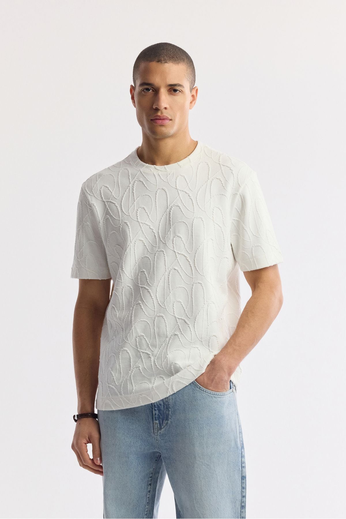 Men's white bike collar geometric jacquard patterned T-shirt A51y1122